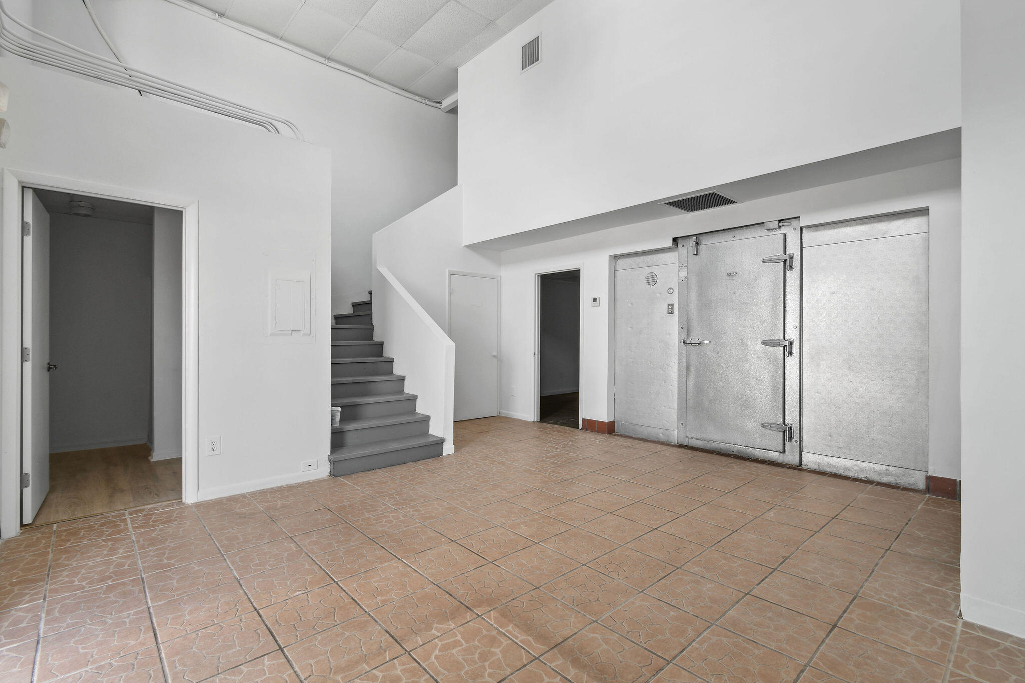 1200 Clare Avenue