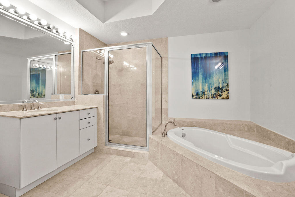 701 S Olive Avenue 1003