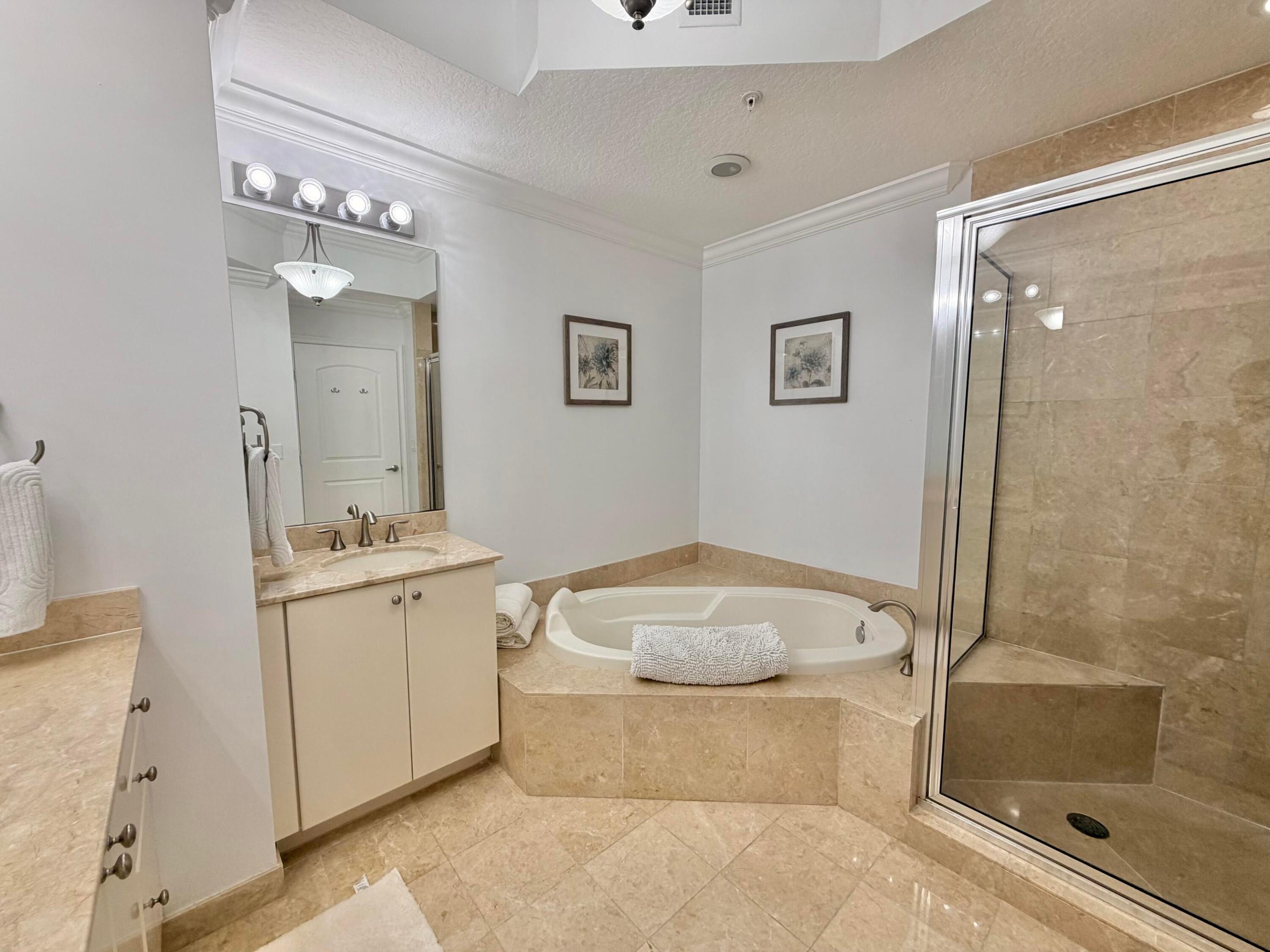 701 S Olive Avenue S 1413