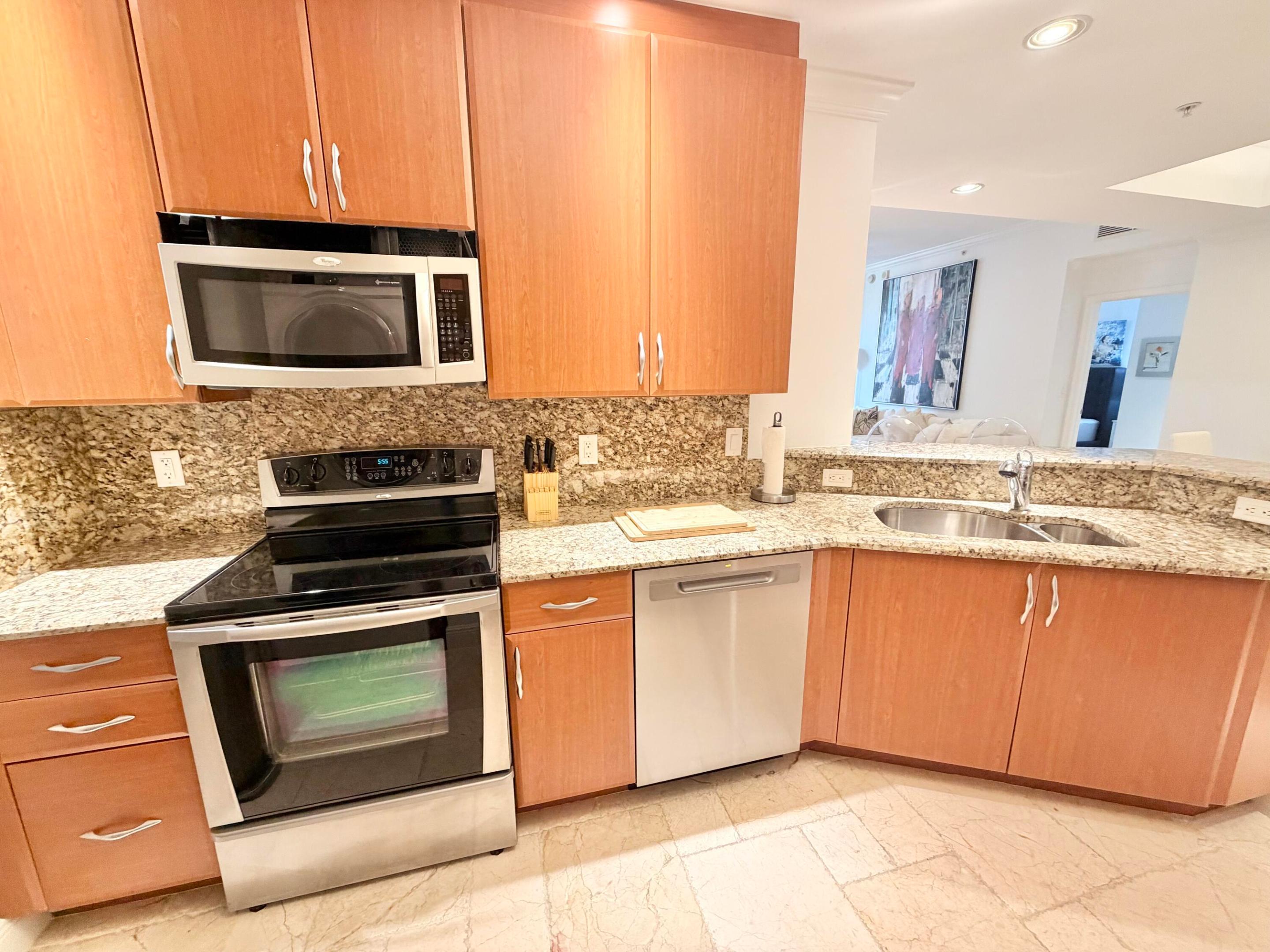 701 S Olive Avenue S 1413