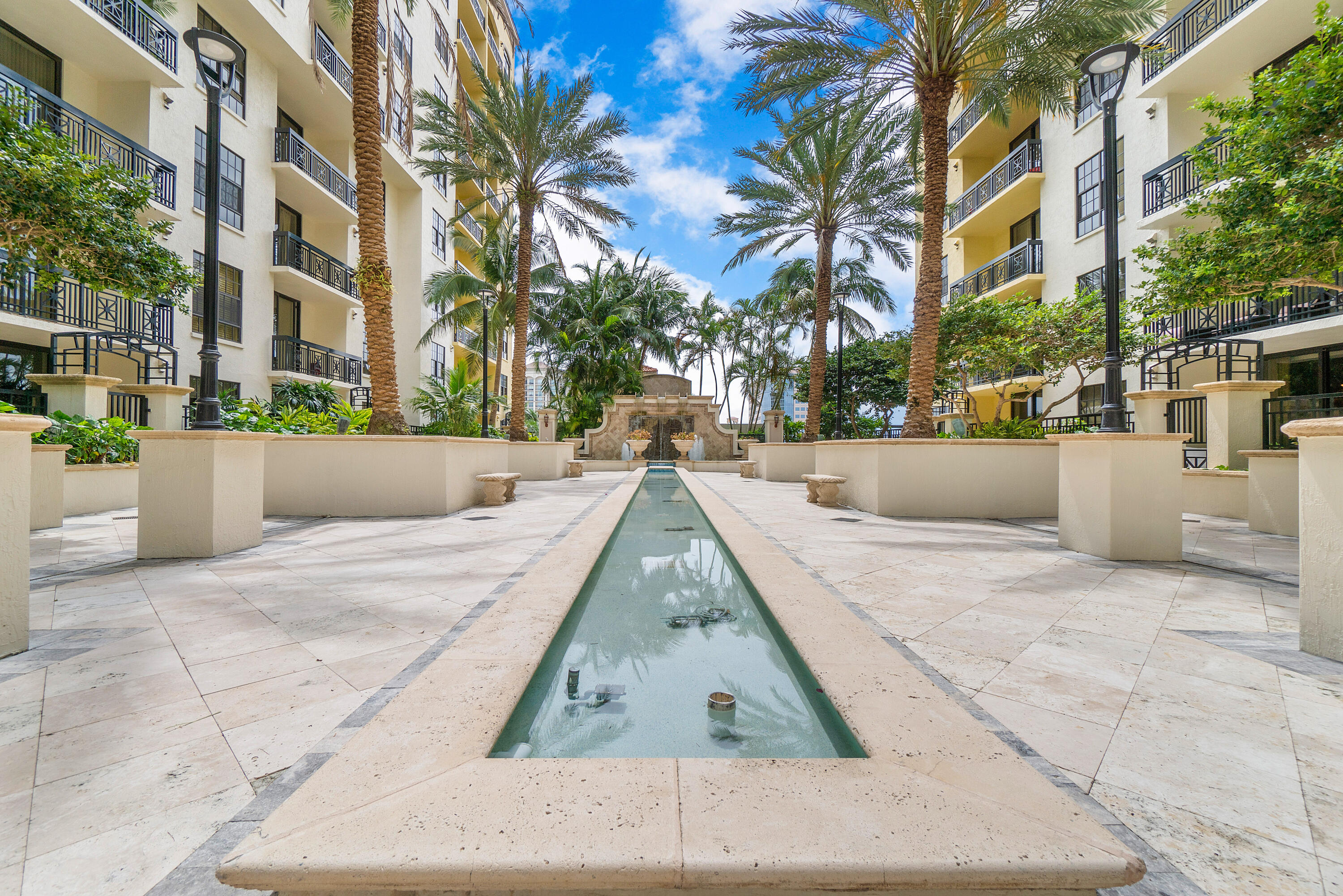 801 S Olive Avenue 112