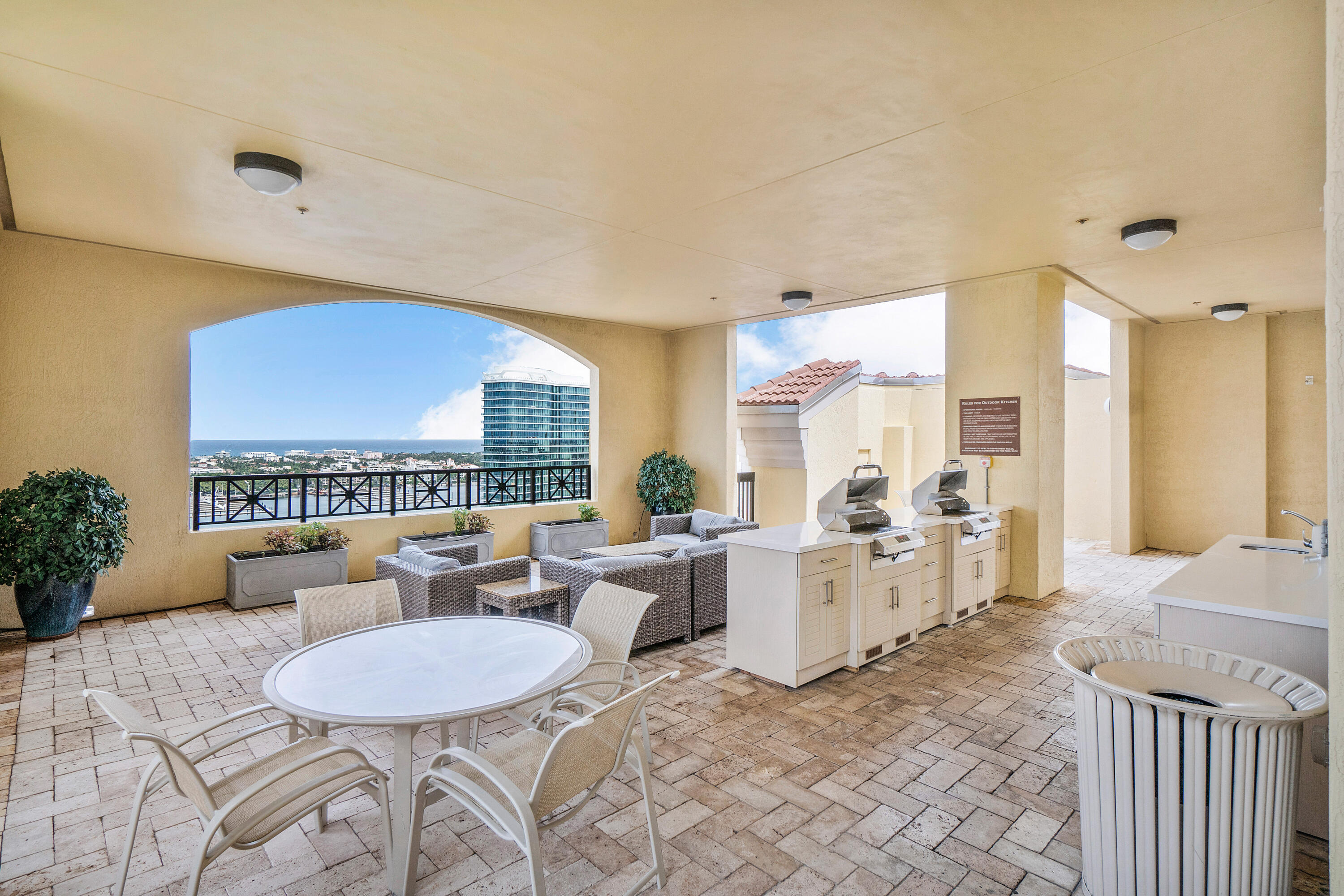 801 S Olive Avenue 112