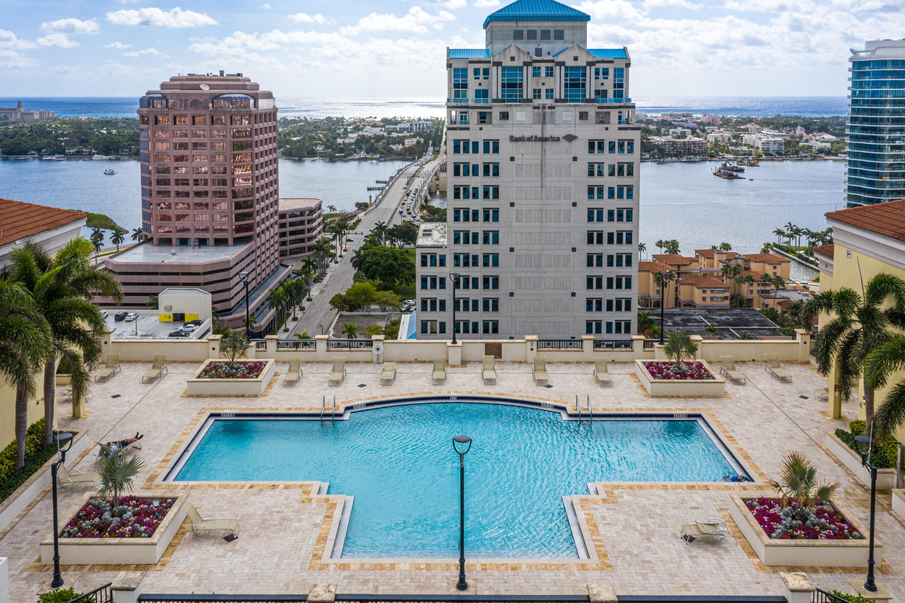 801 S Olive Avenue 112