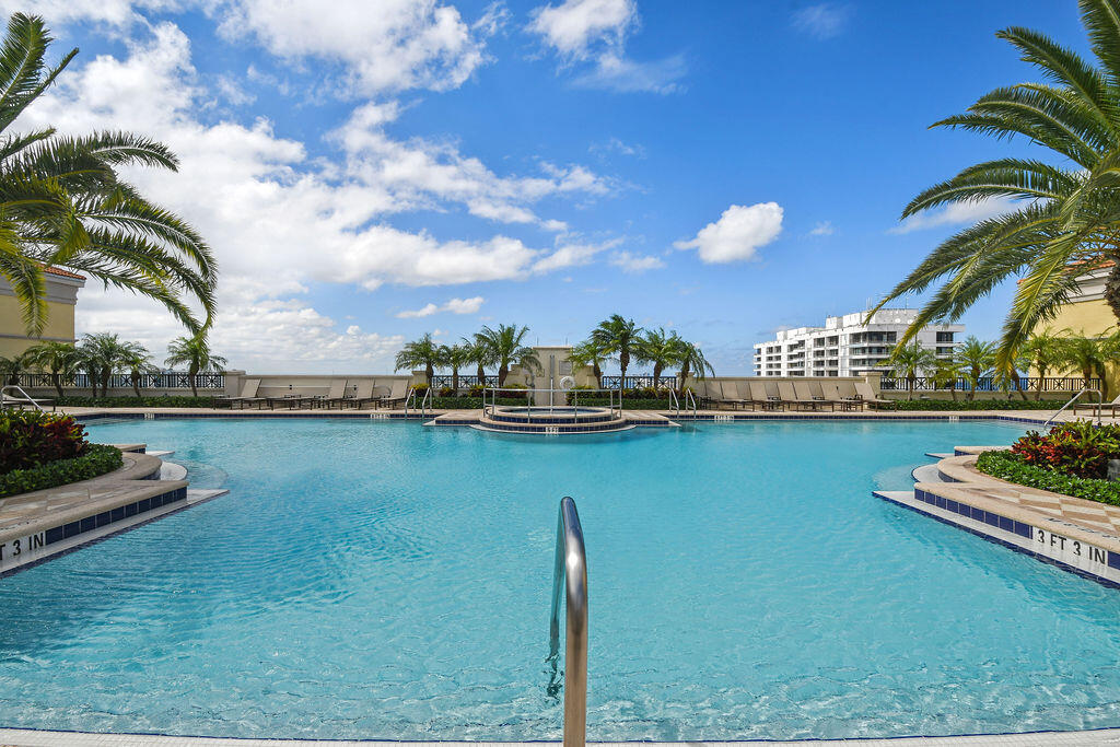 701 S Olive Avenue 1003