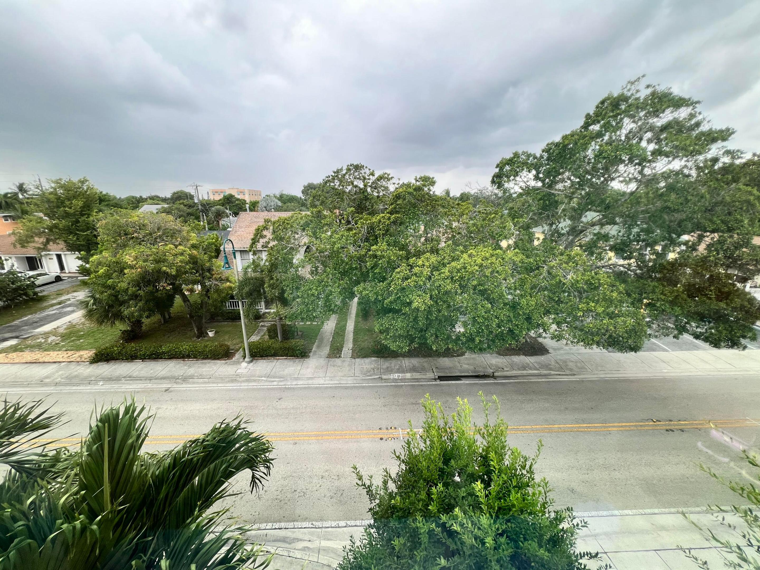 224 S Federal Highway 1