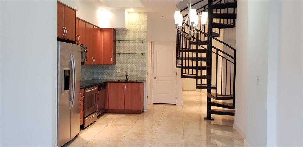 801 S Olive Avenue Unit: 403