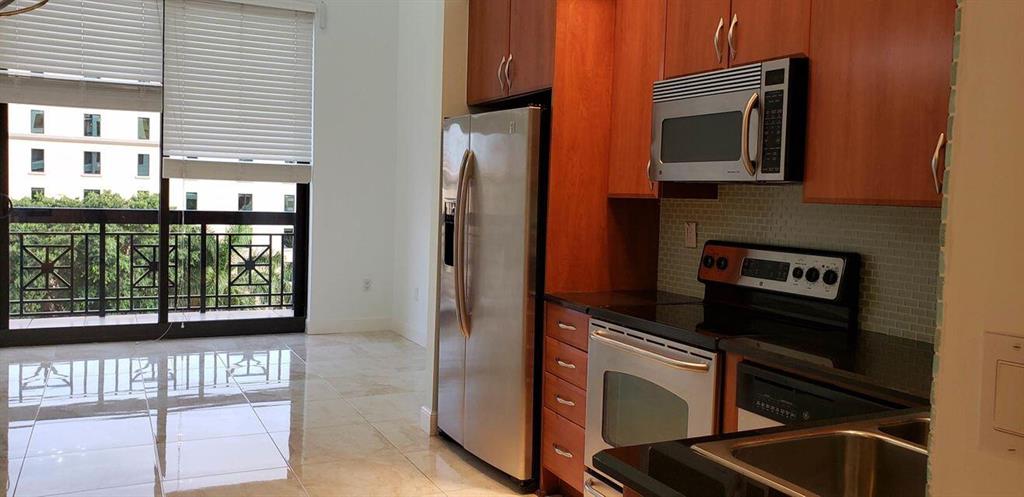 801 S Olive Avenue Unit: 403