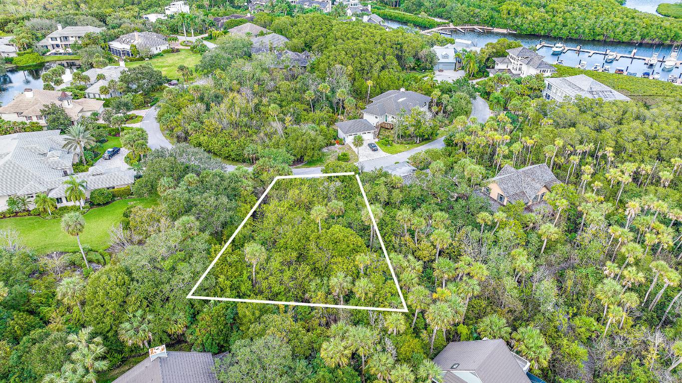 7745 SE Loblolly Bay Drive