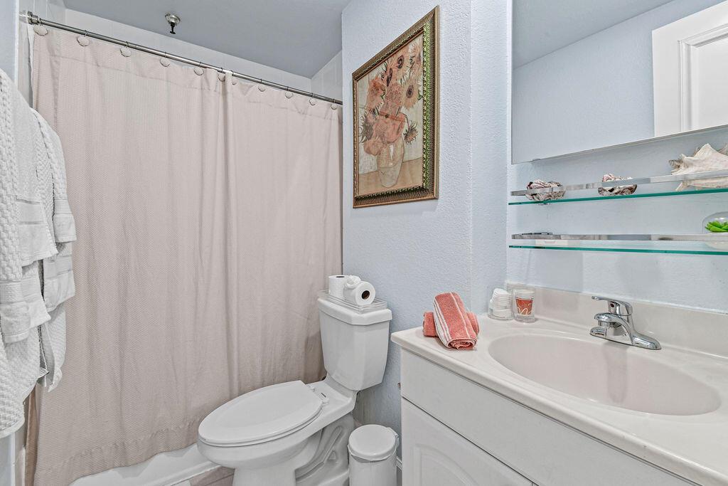 235 Sunrise Avenue Unit: 1050 & 1051