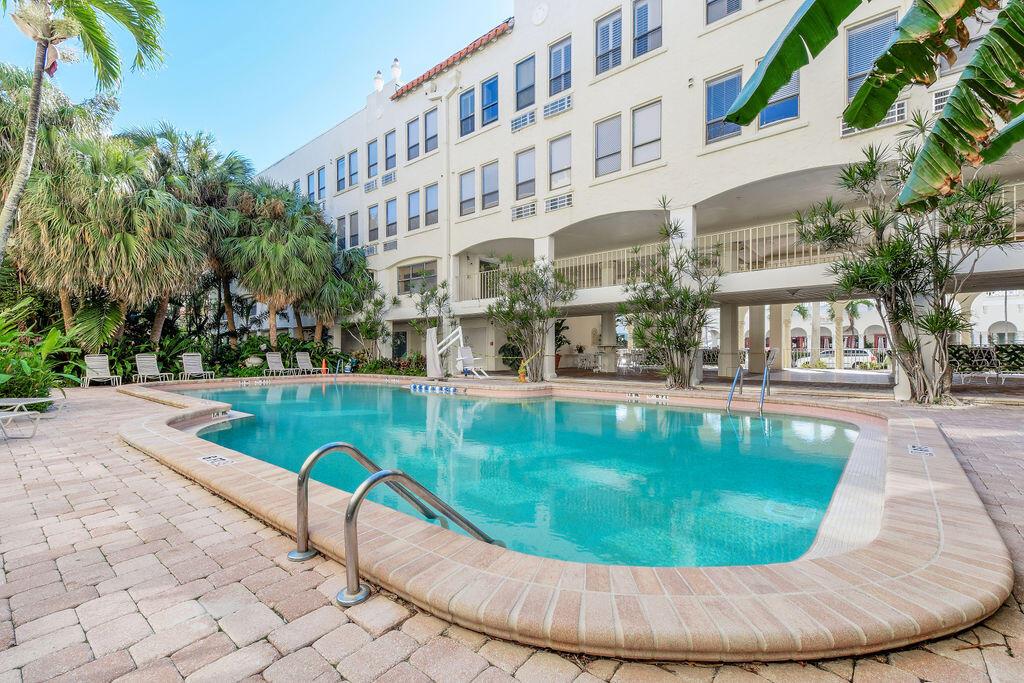 235 Sunrise Avenue Unit: 1050 & 1051