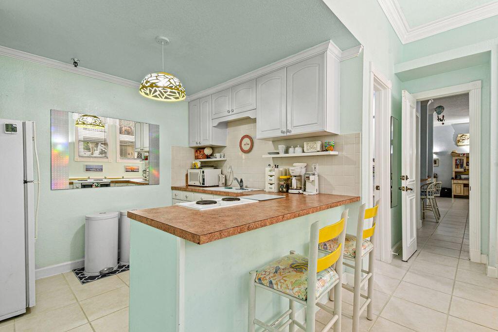 235 Sunrise Avenue Unit: 1050 & 1051