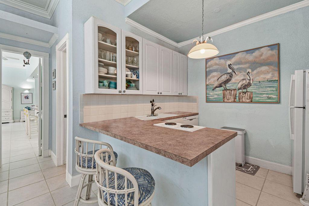 235 Sunrise Avenue Unit: 1050 & 1051