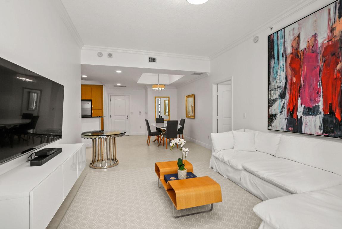 701 S Olive Avenue Unit: 1206