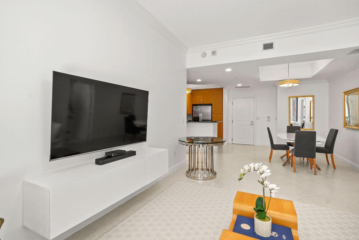 701 S Olive Avenue Unit: 1206