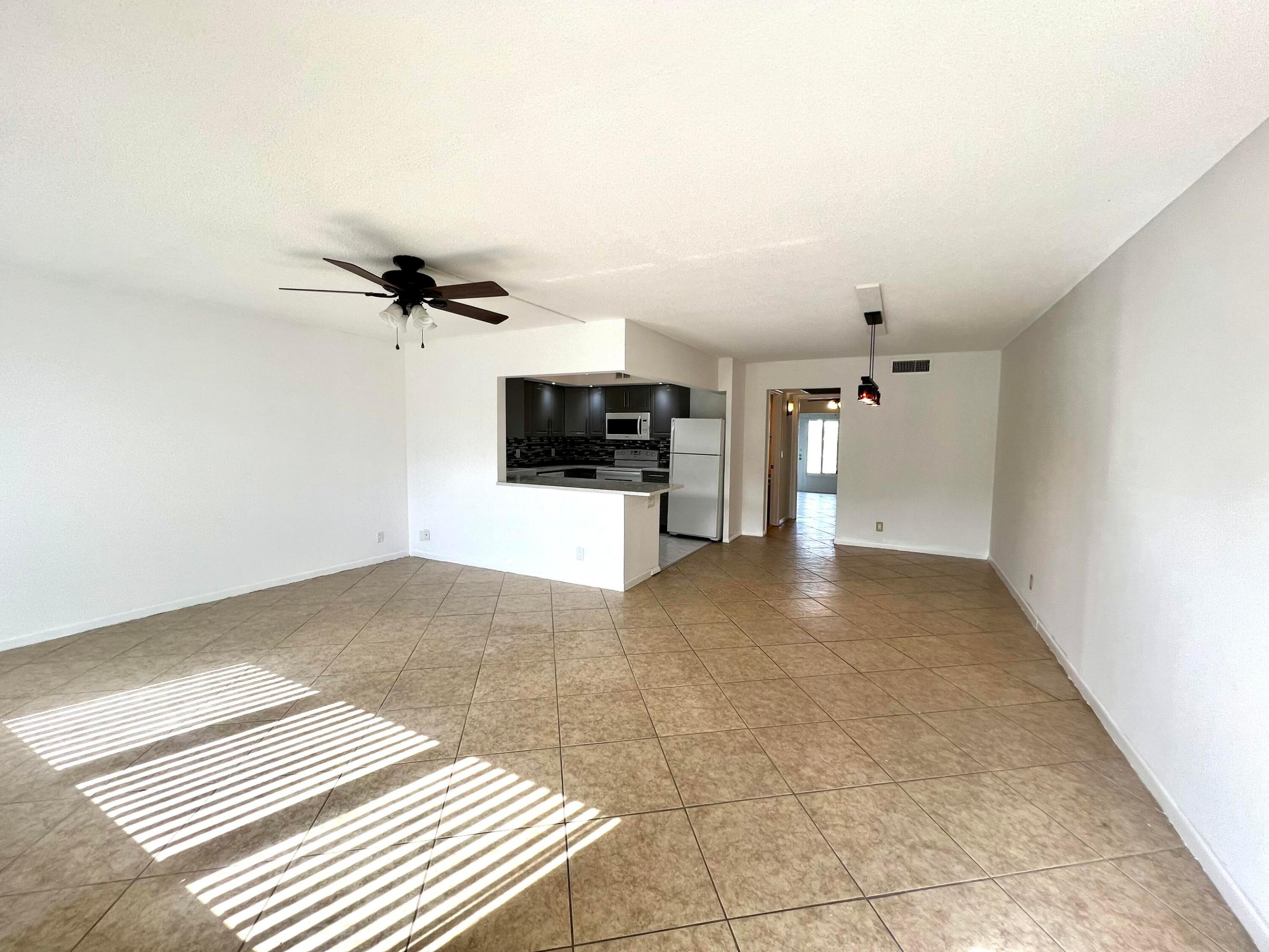104 Wellington F Unit: 104
