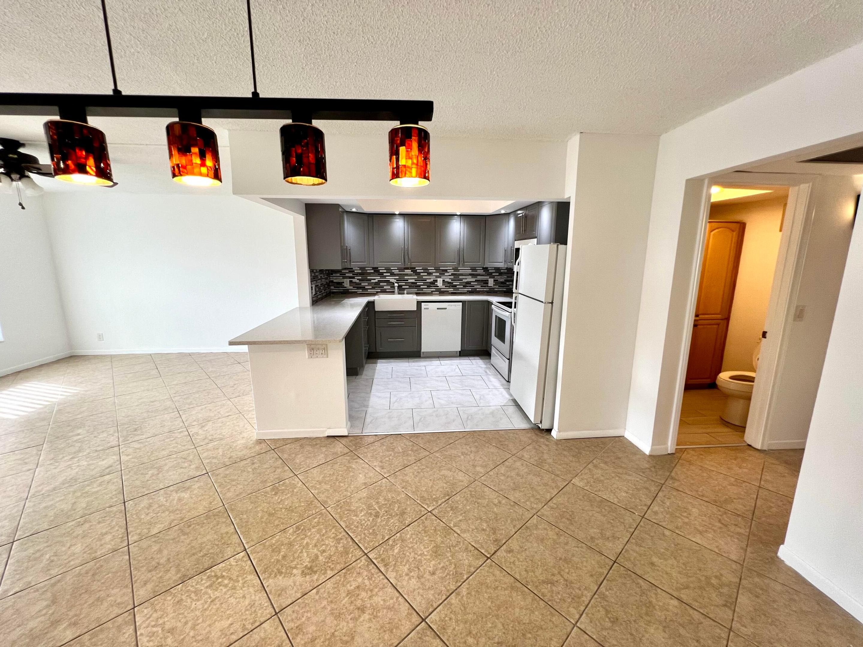 104 Wellington F Unit: 104