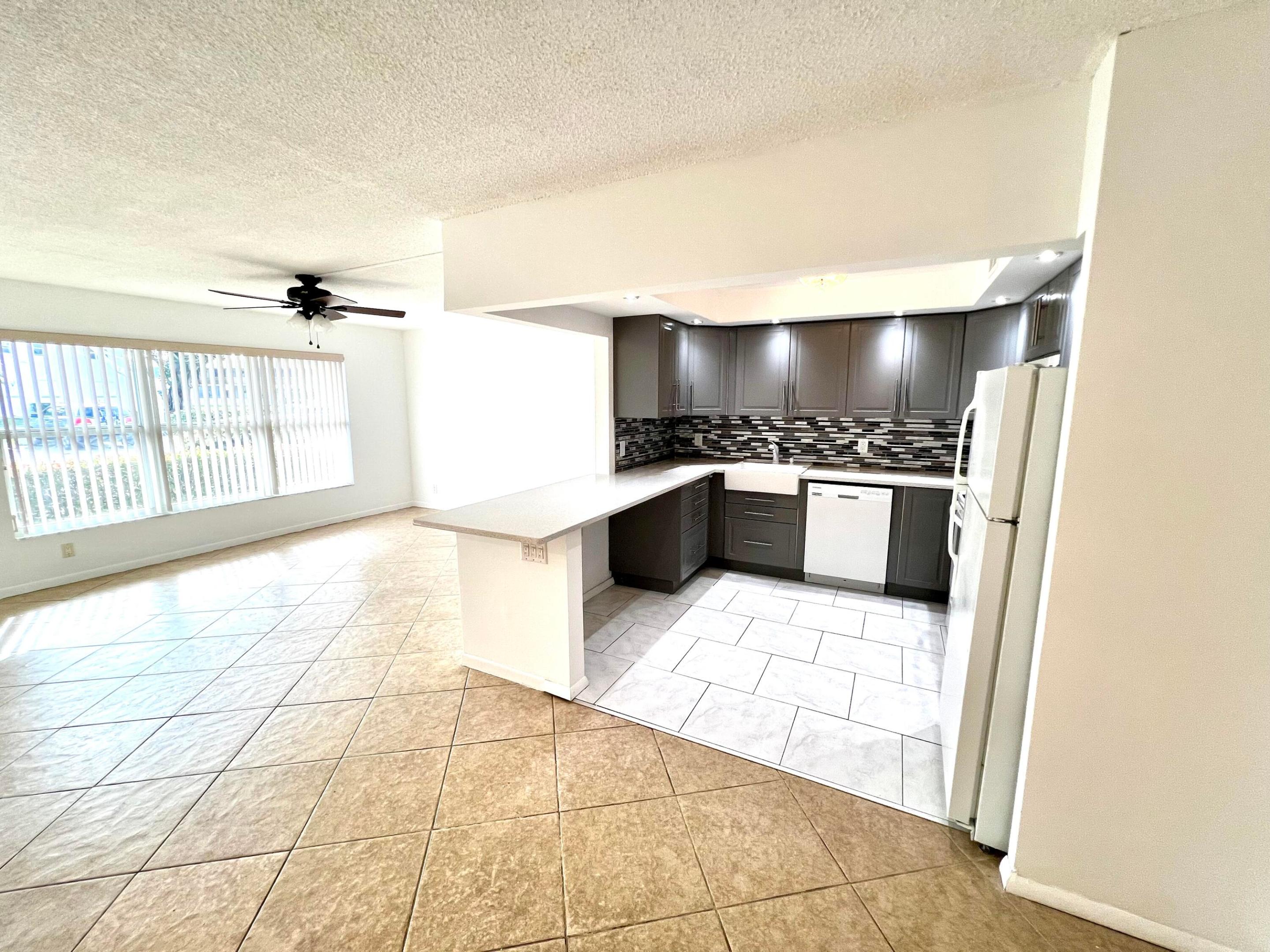 104 Wellington F Unit: 104