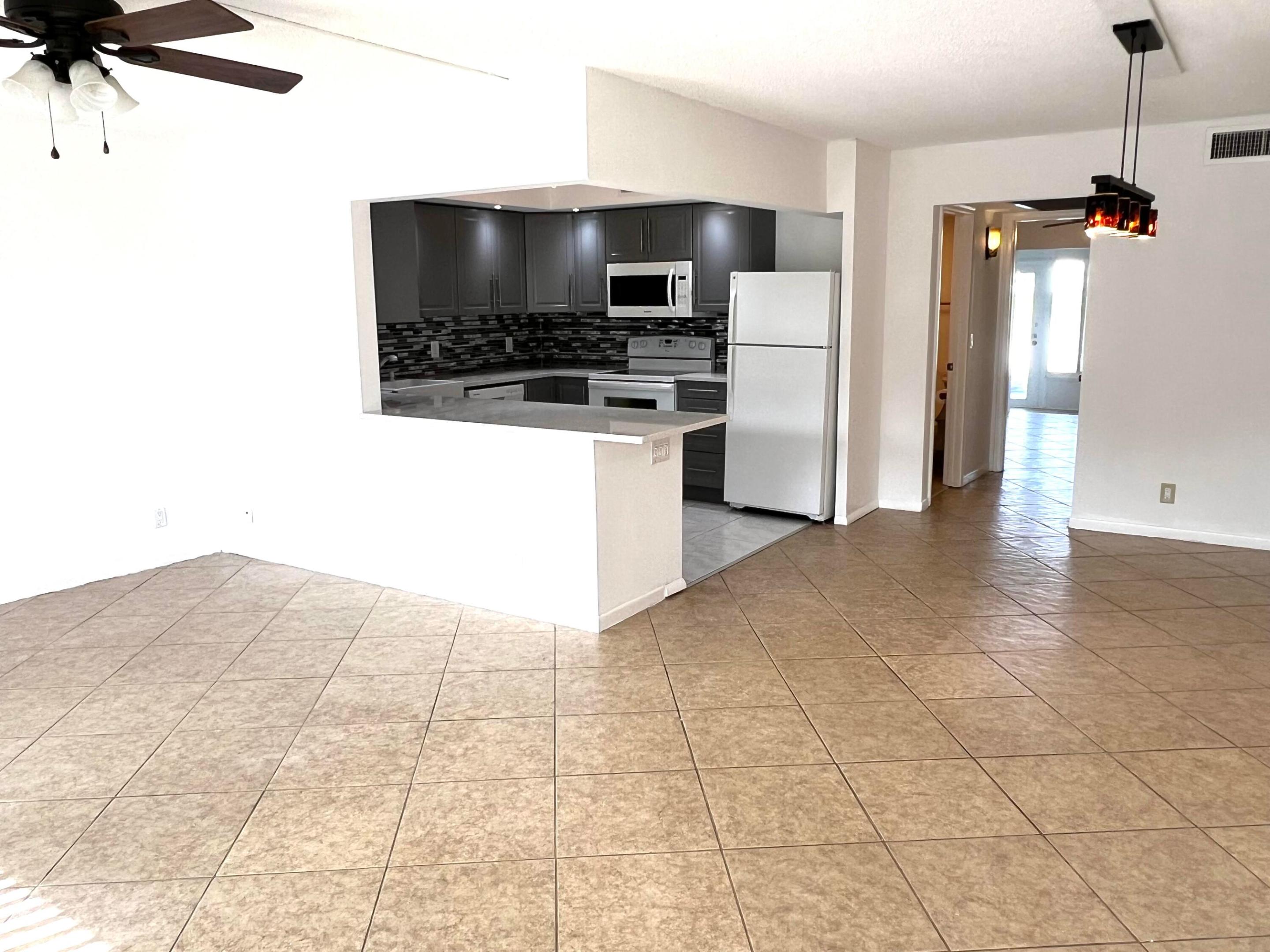 104 Wellington F Unit: 104