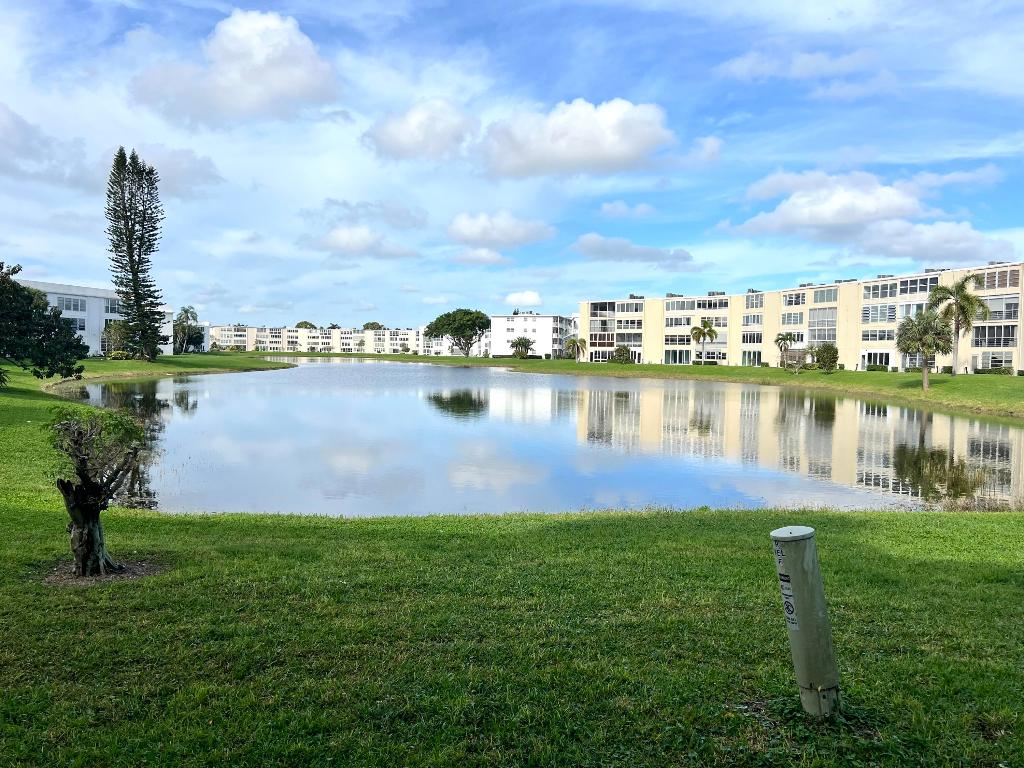 104 Wellington F Unit: 104