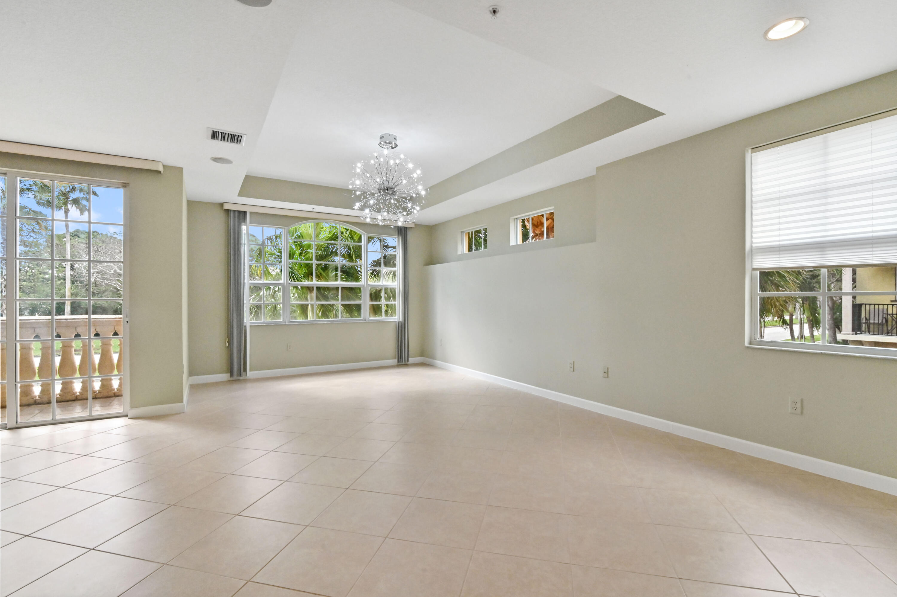 2532 Gardens Parkway