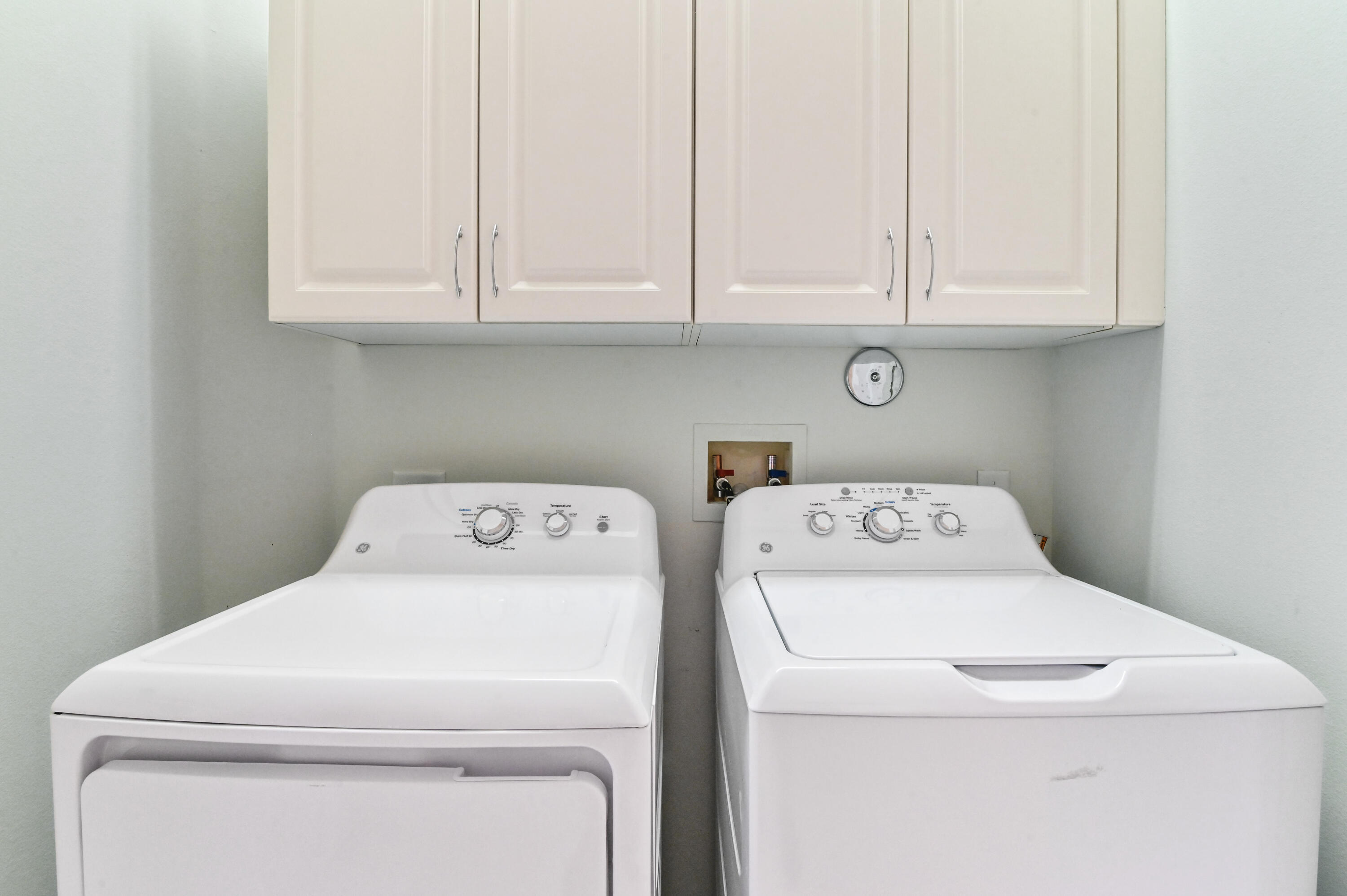 2532 Gardens Parkway