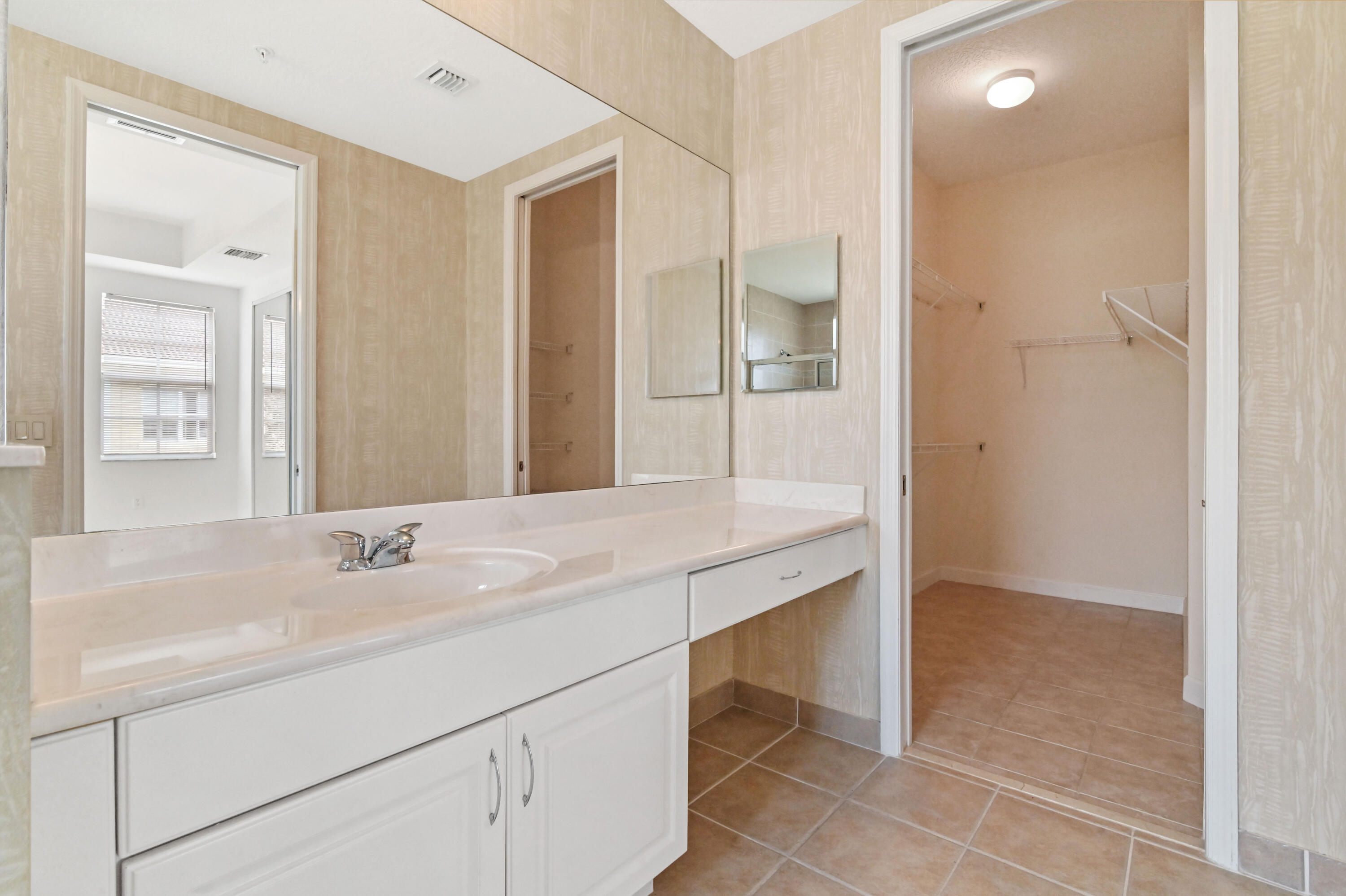 2532 Gardens Parkway