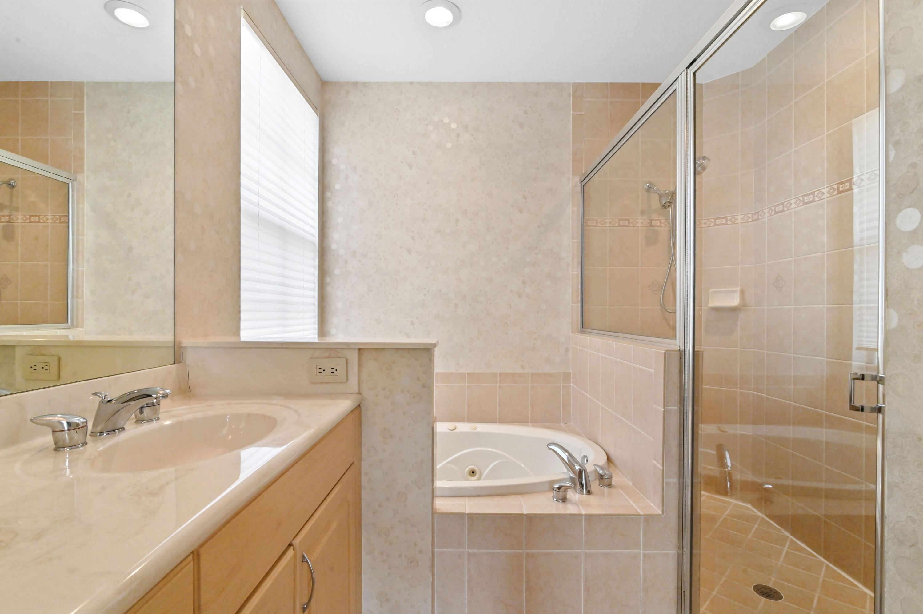 2532 Gardens Parkway