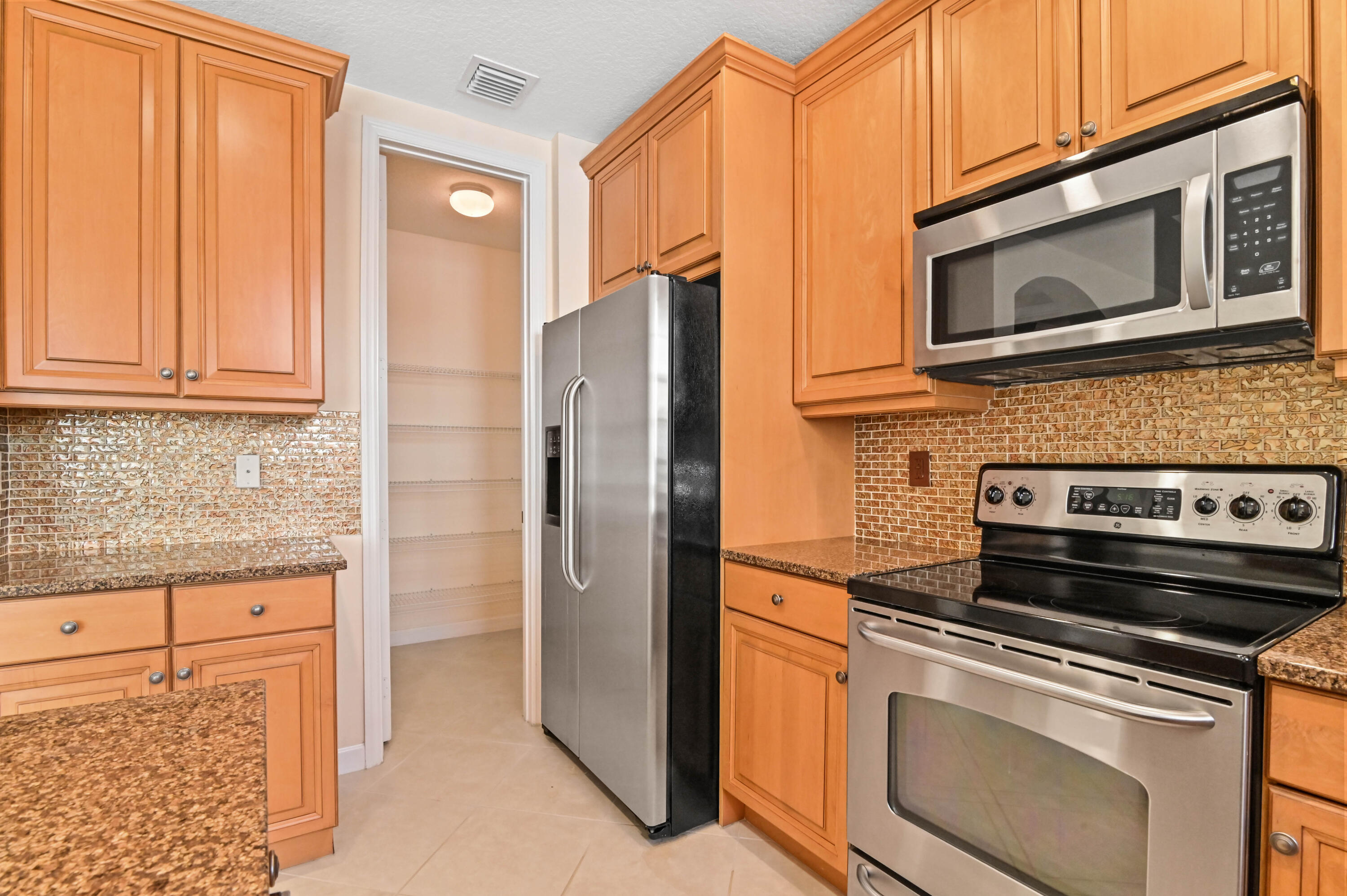 2532 Gardens Parkway