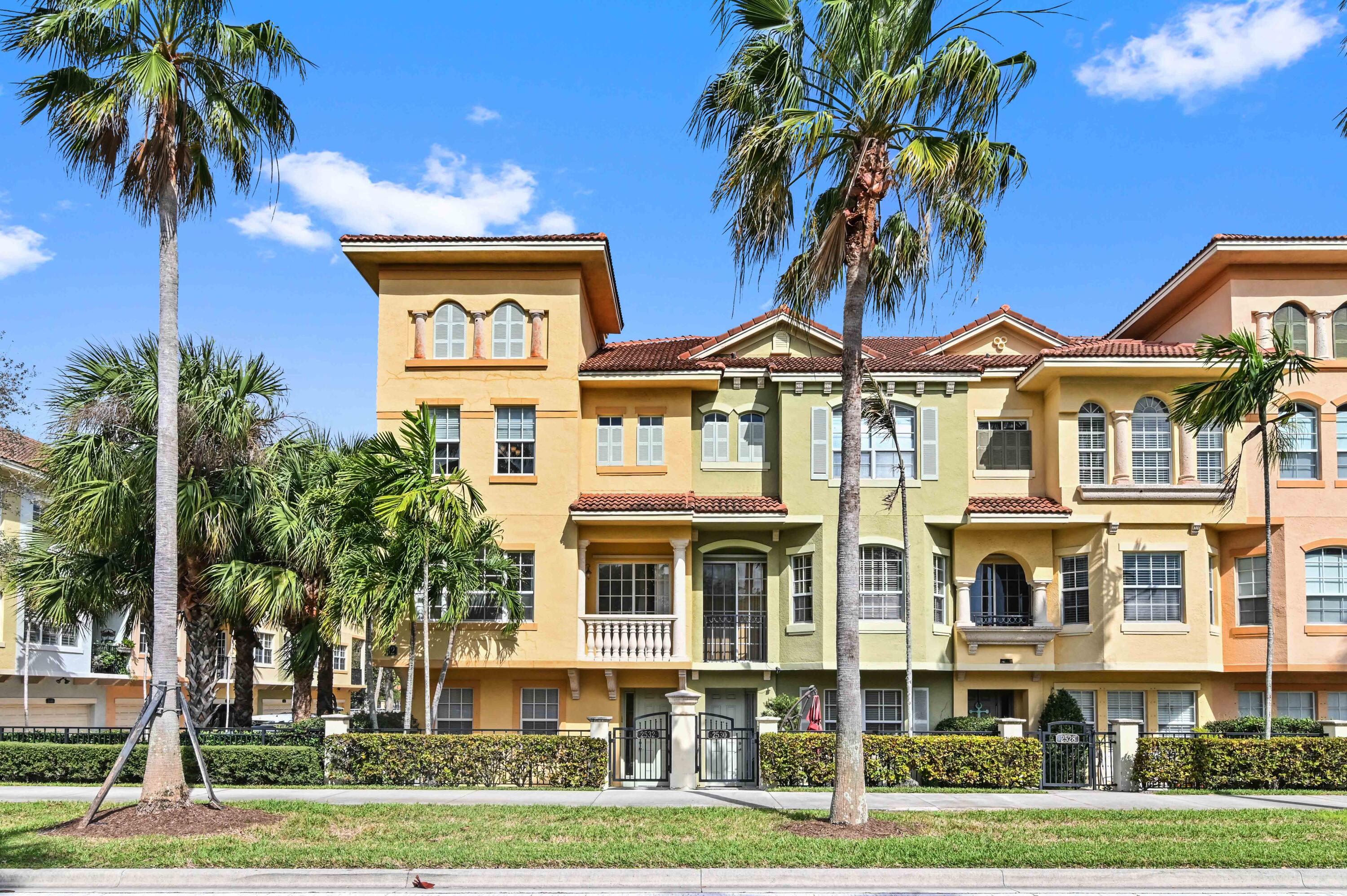 2532 Gardens Parkway