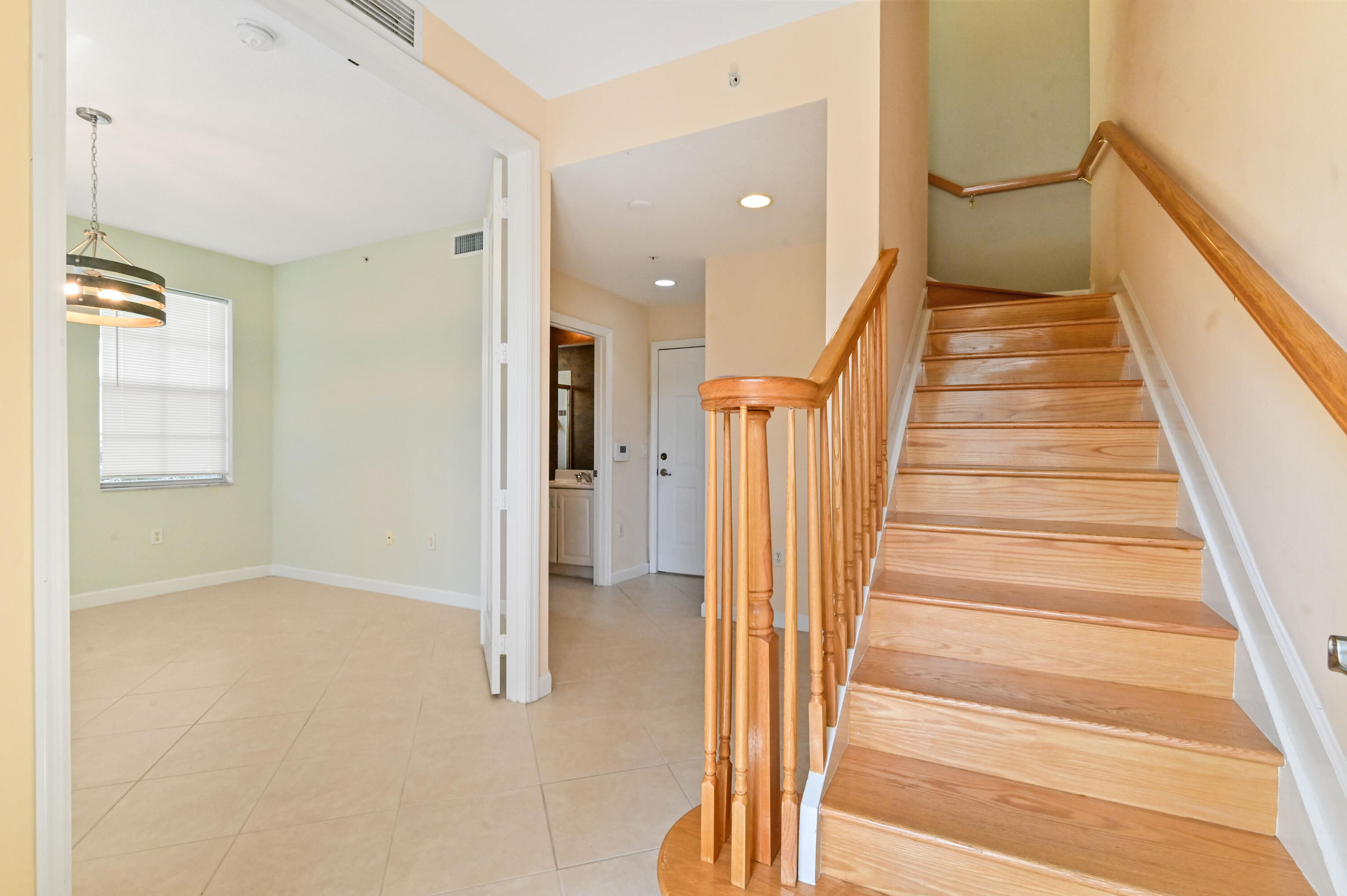 2532 Gardens Parkway