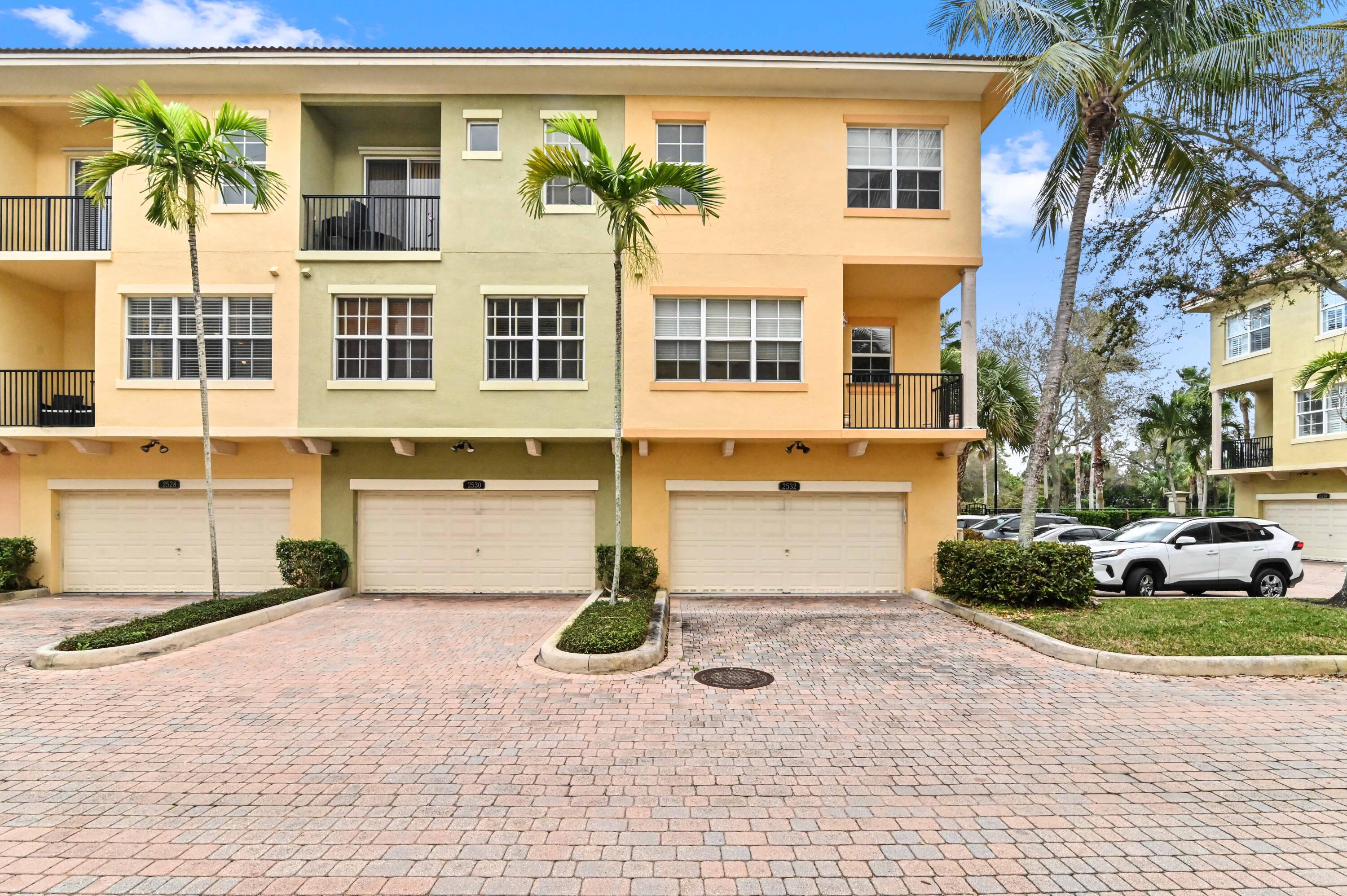 2532 Gardens Parkway