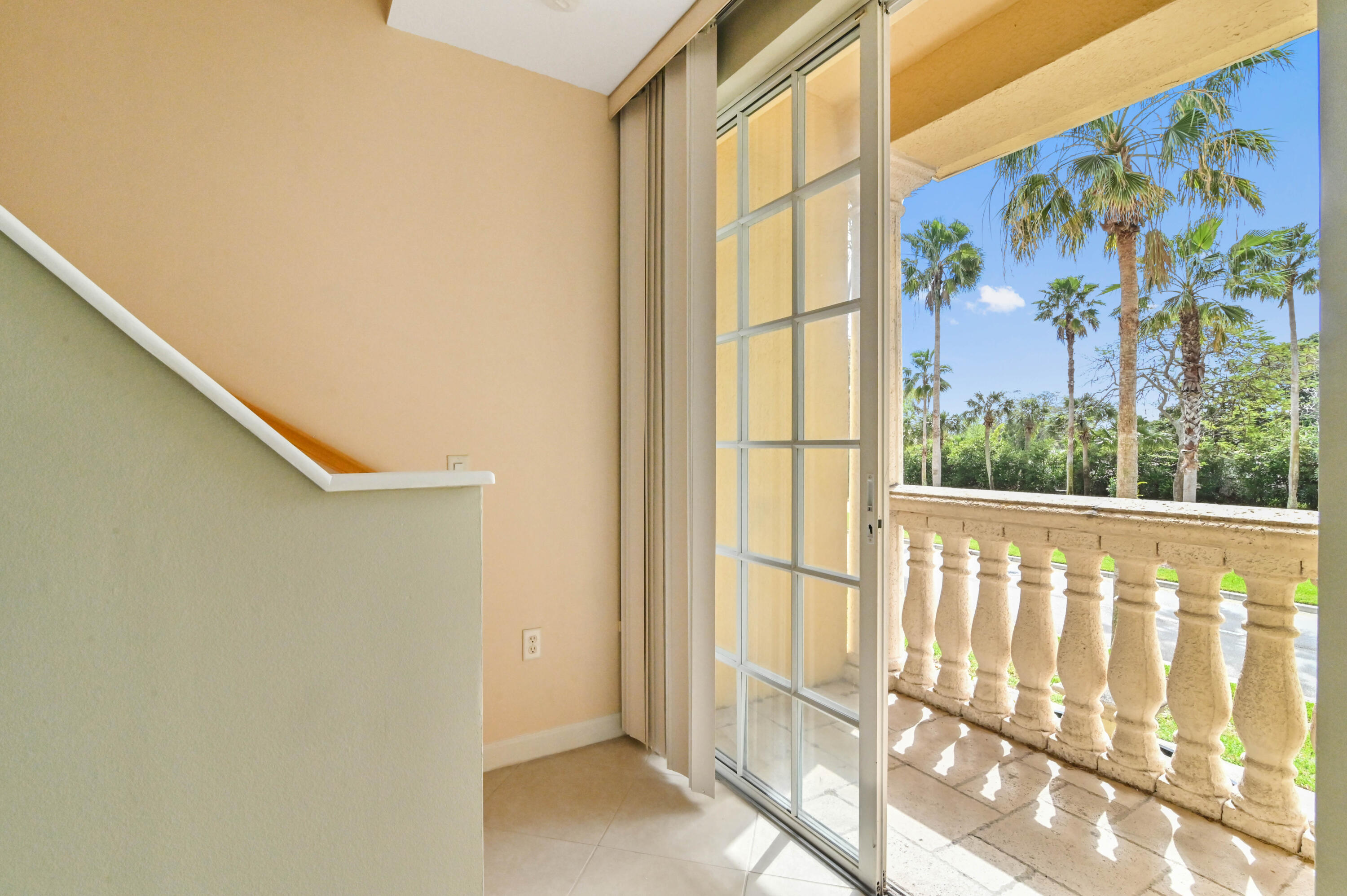 2532 Gardens Parkway