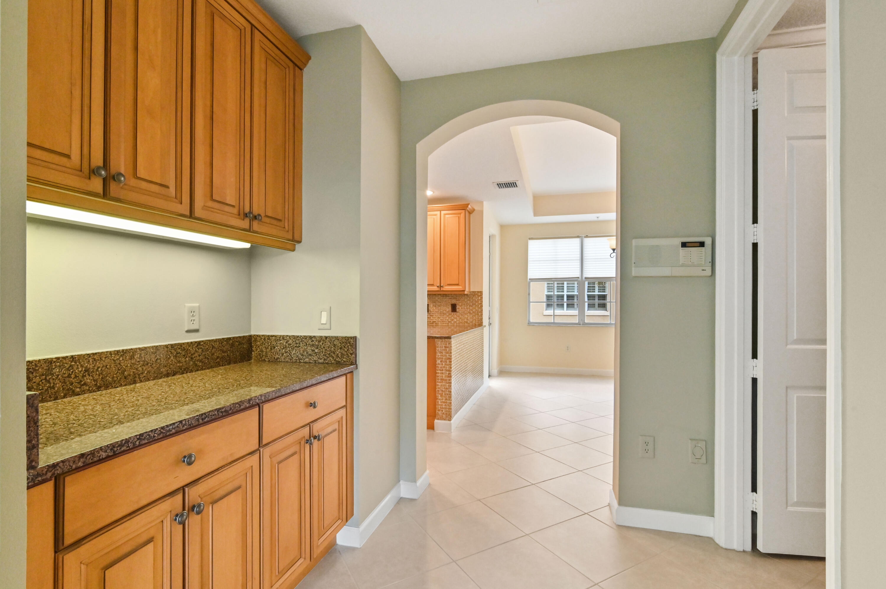 2532 Gardens Parkway