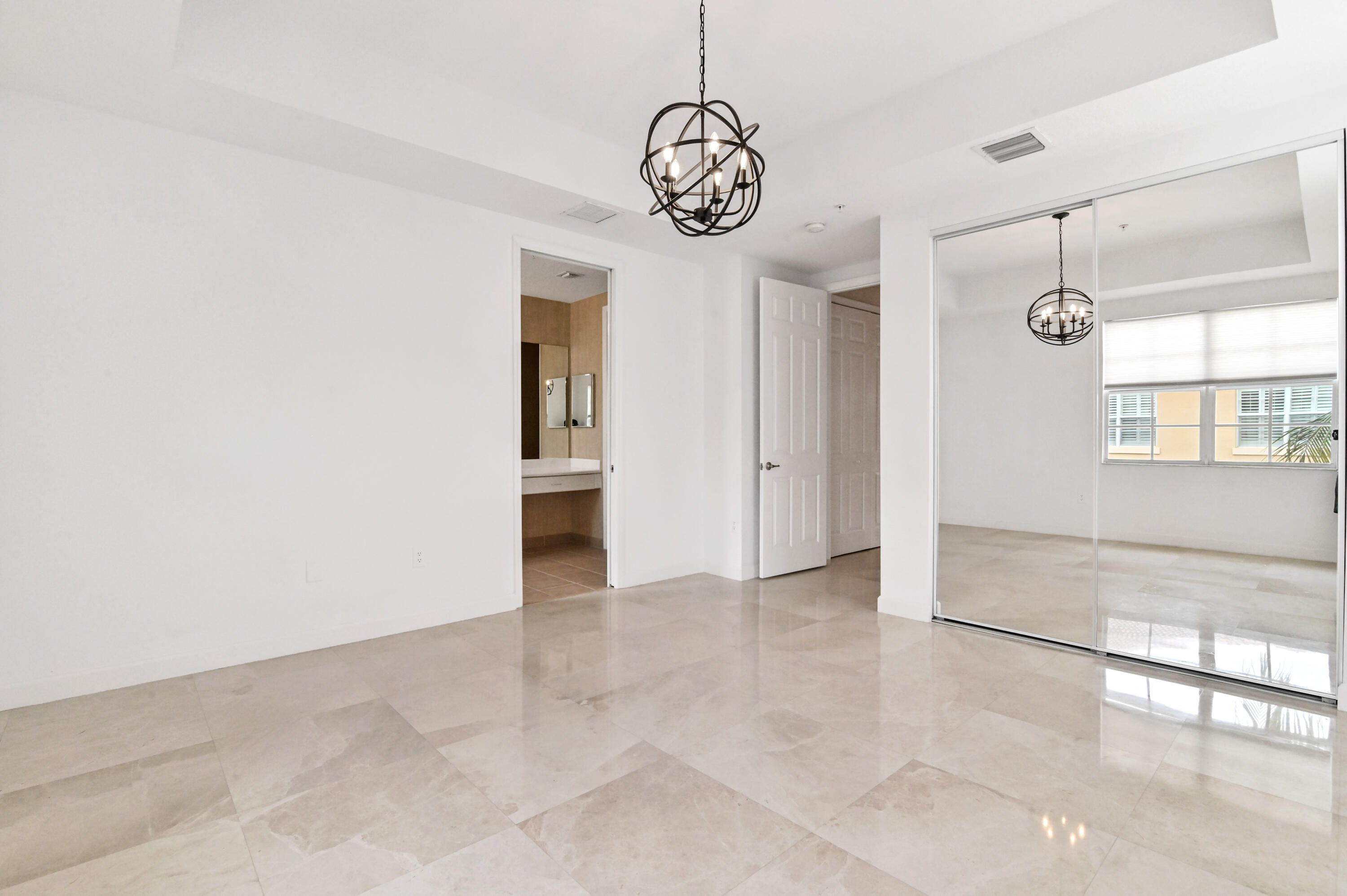 2532 Gardens Parkway