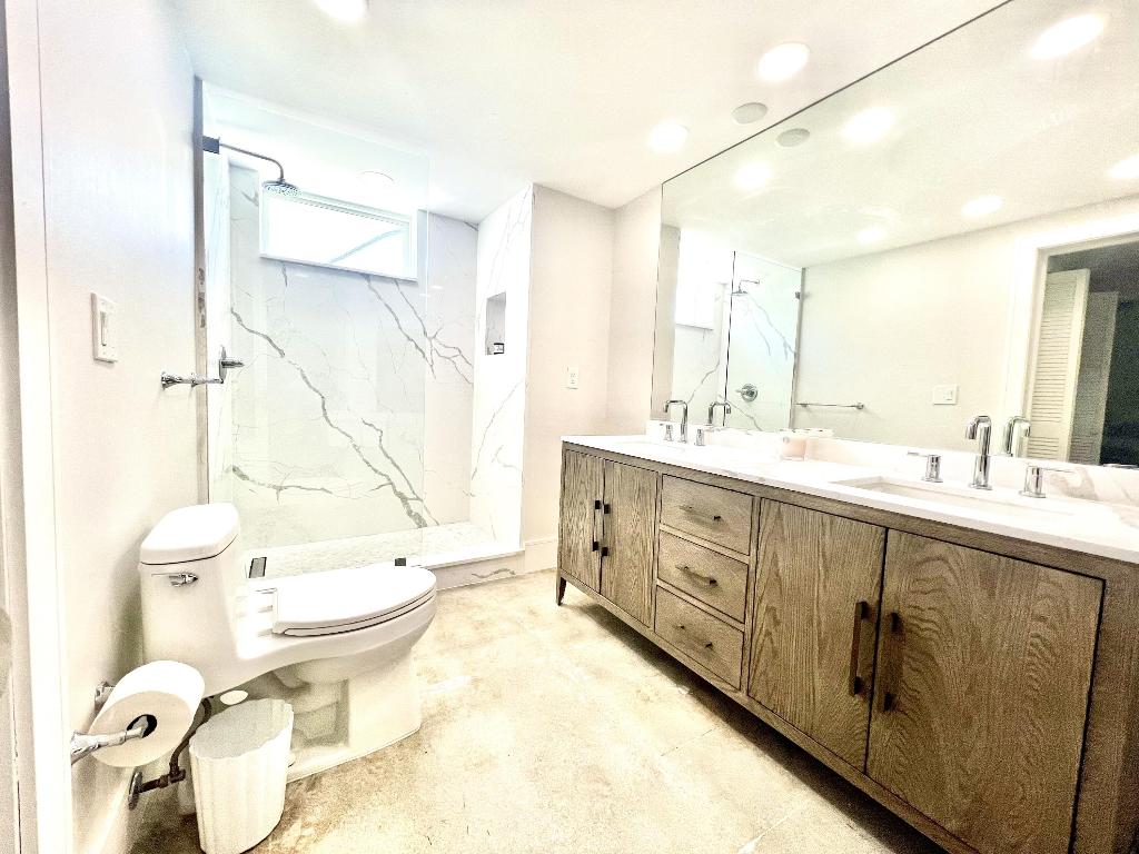 226 Brazilian Avenue 2 C