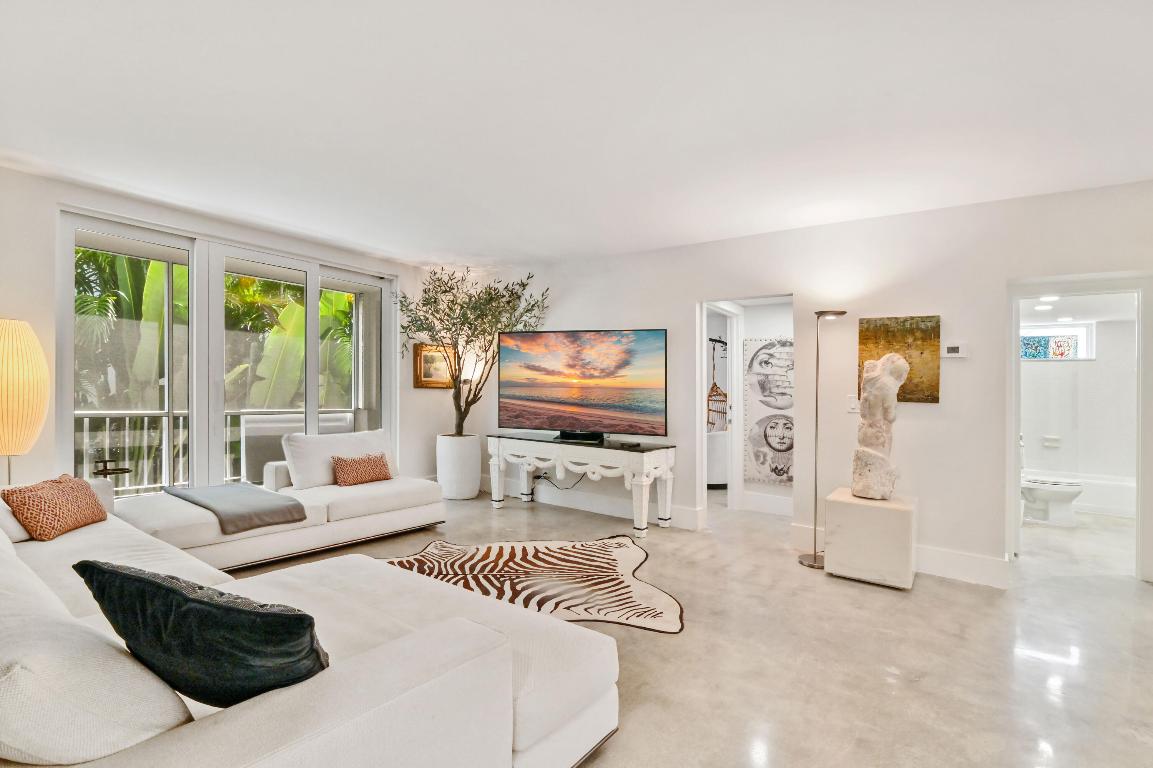 226 Brazilian Avenue 2 C