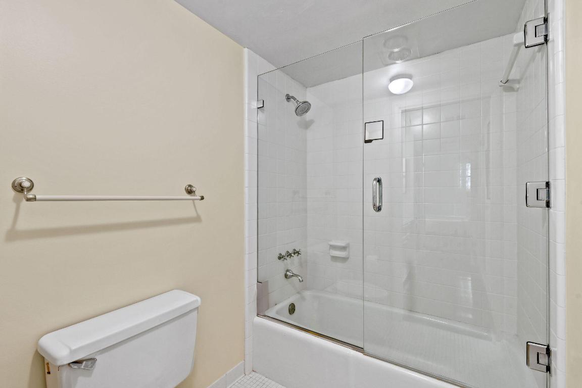 226 Brazilian Avenue 2 D