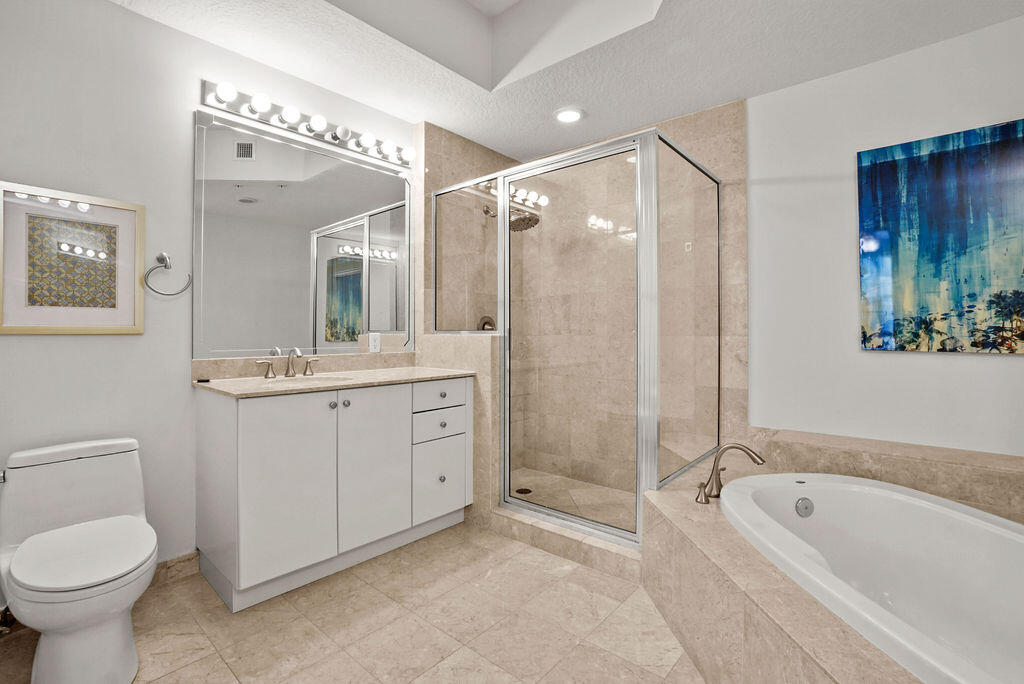 701 S Olive Avenue 1003