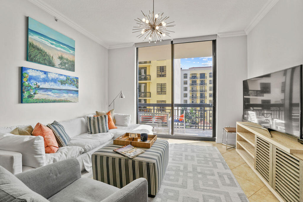 701 S Olive Avenue 1003