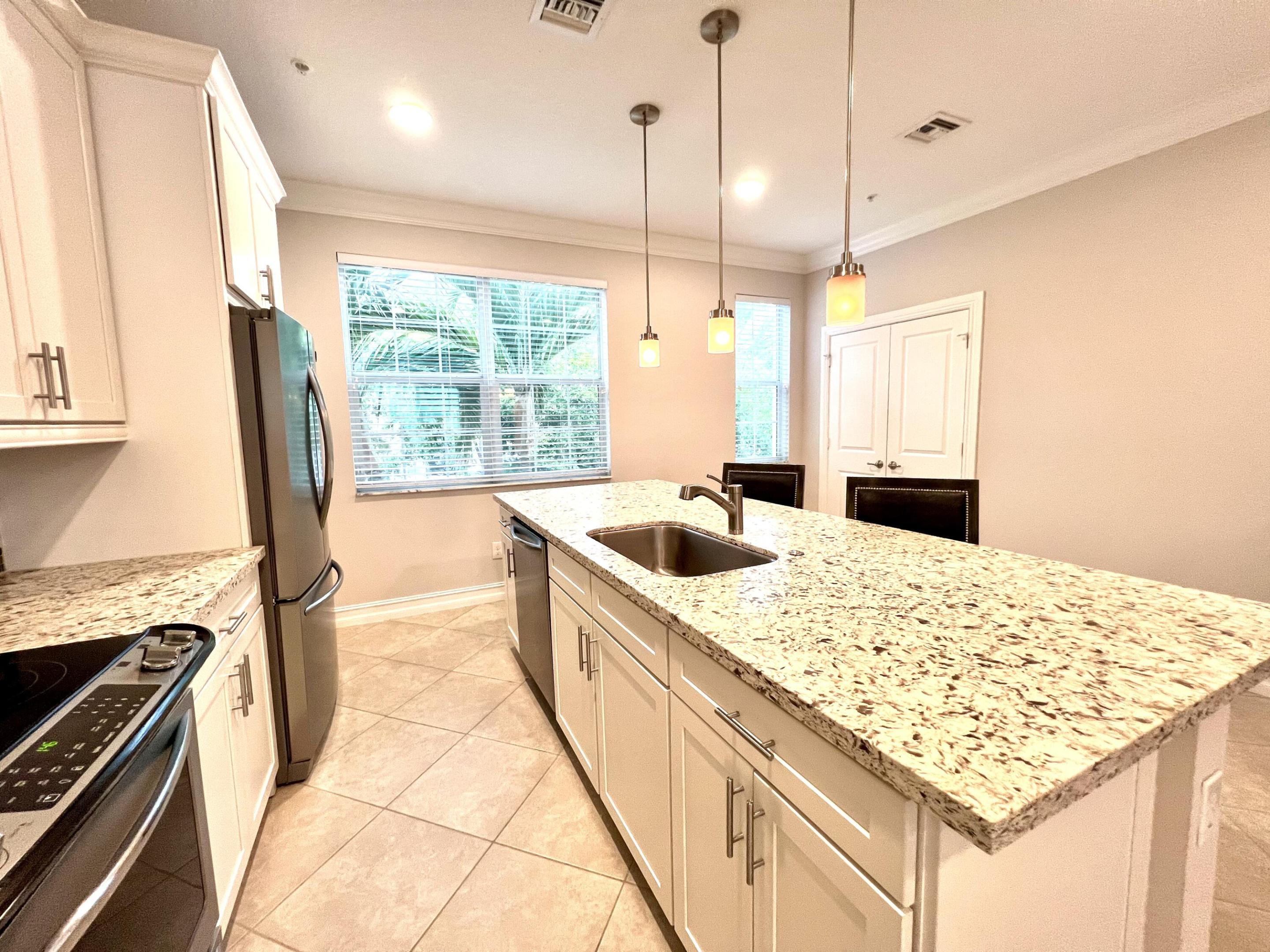 224 S Federal Highway 1