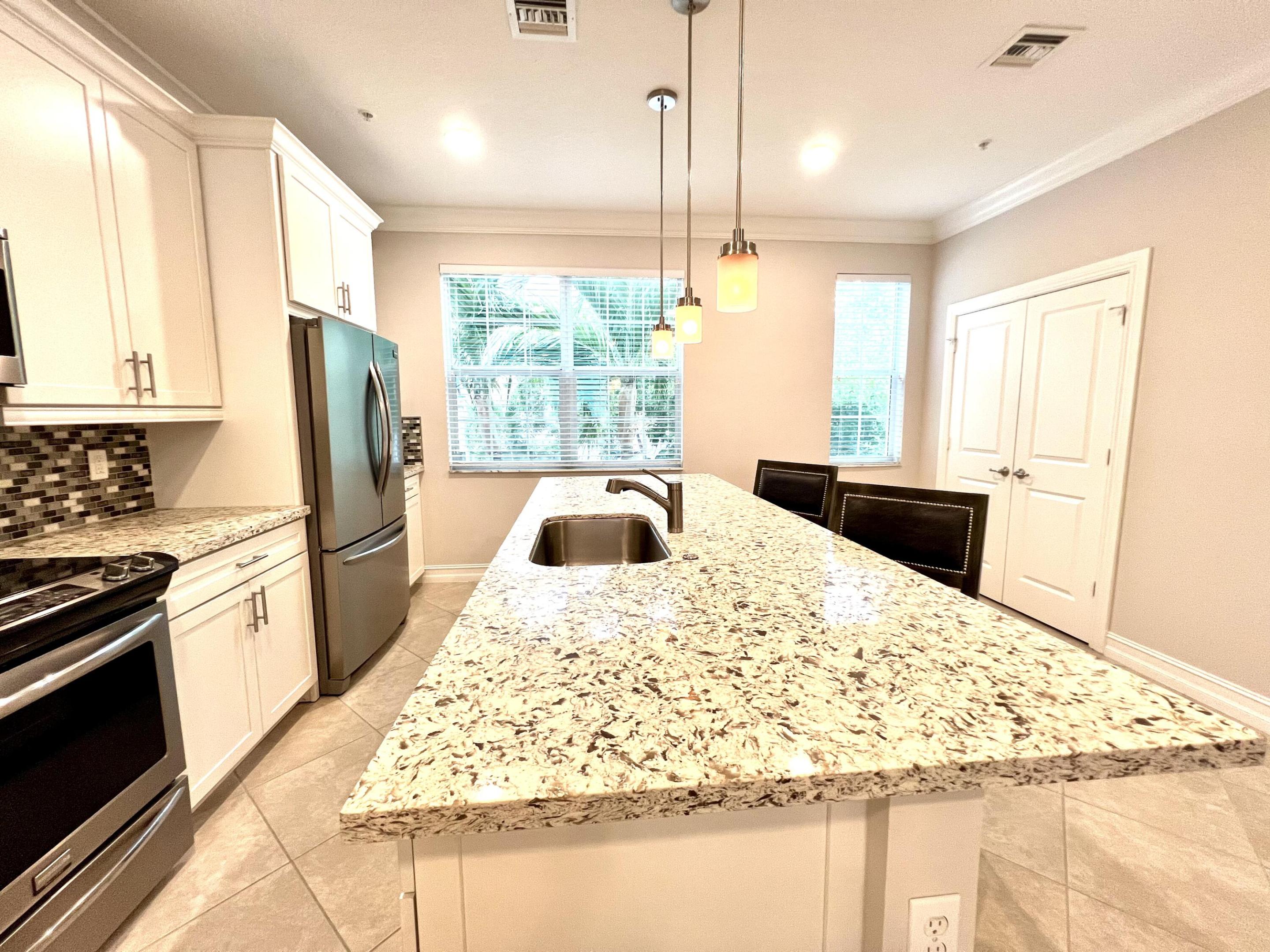 224 S Federal Highway 1