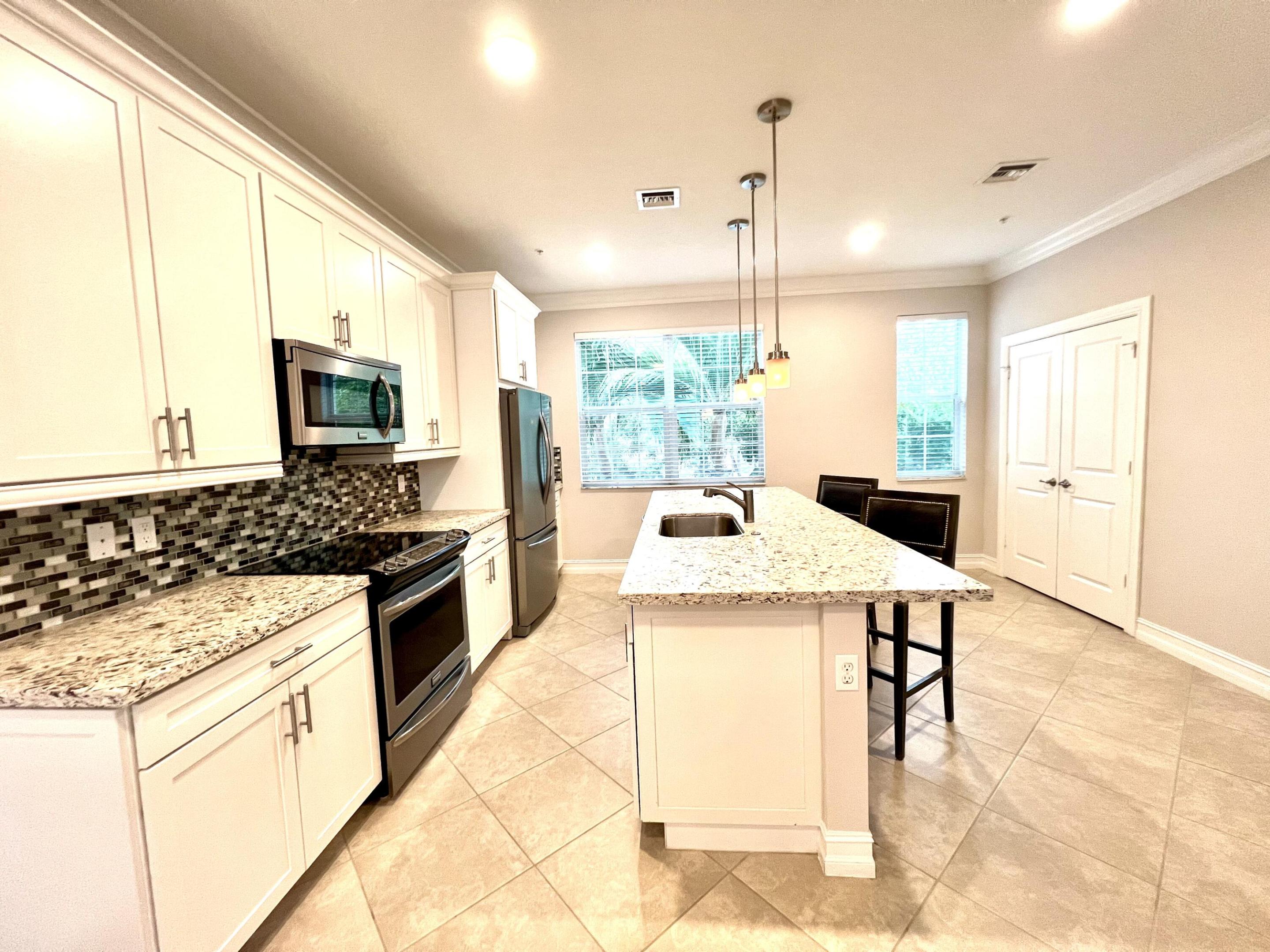 224 S Federal Highway 1