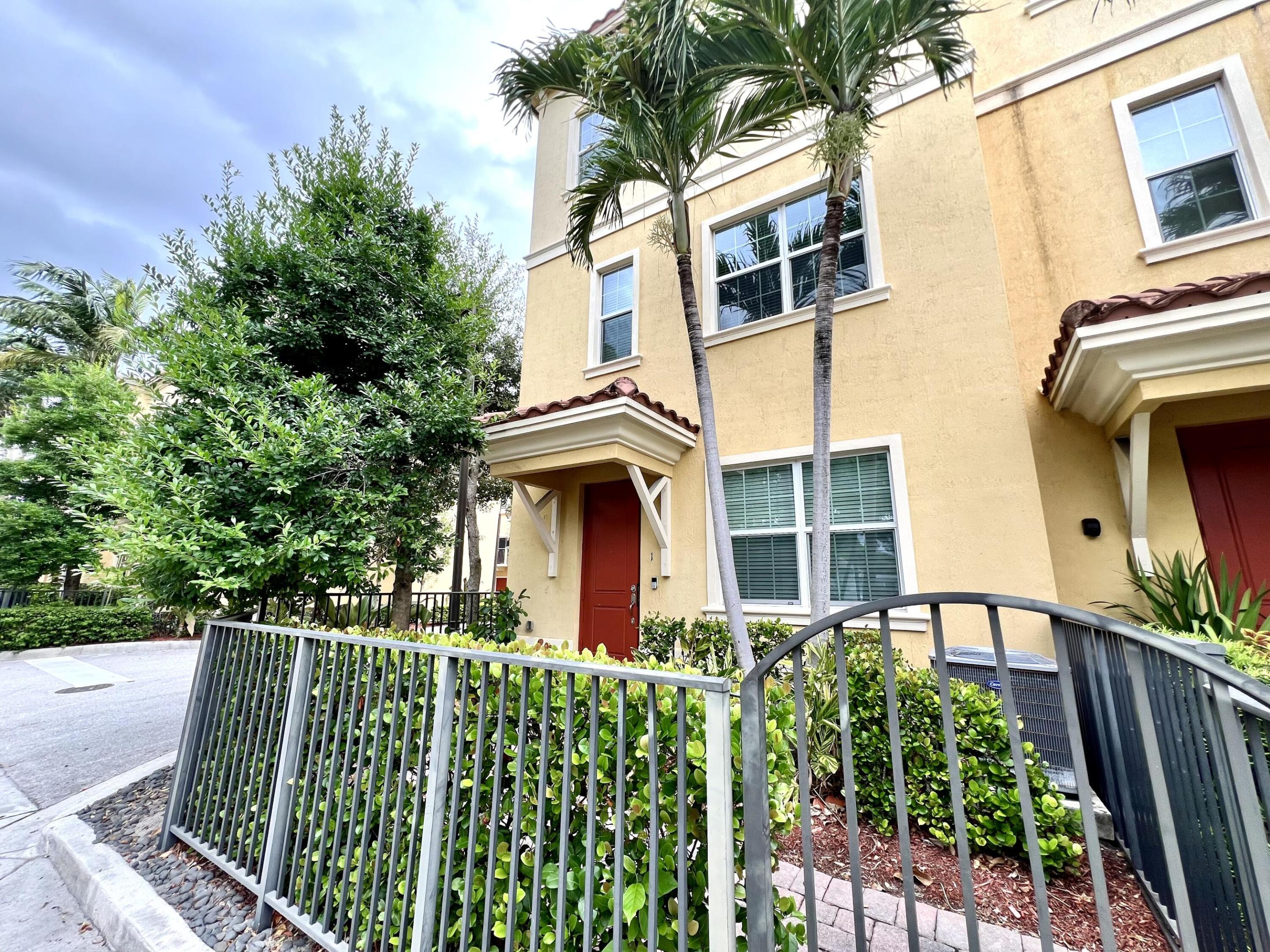 224 S Federal Highway 1