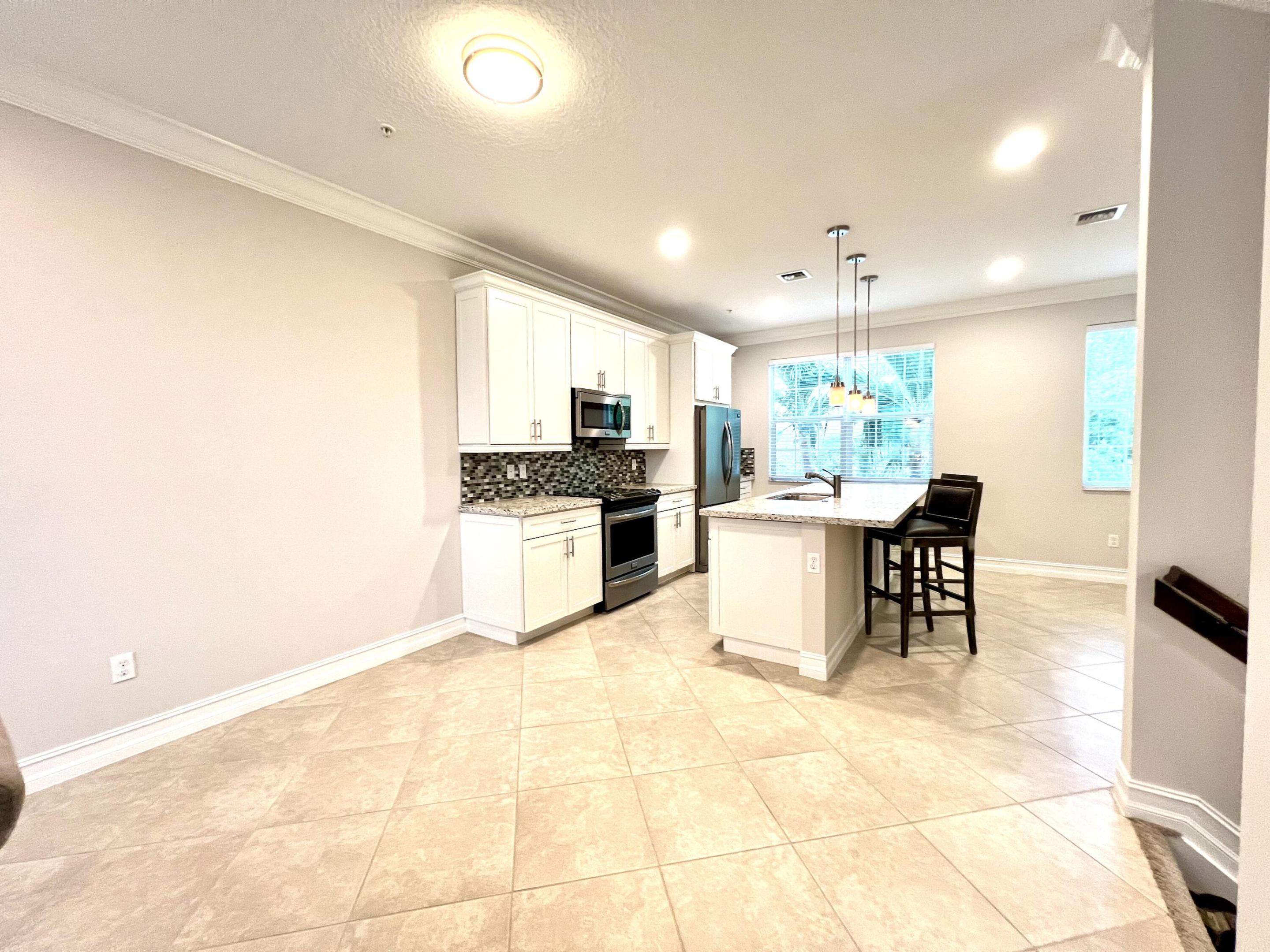 224 S Federal Highway 1