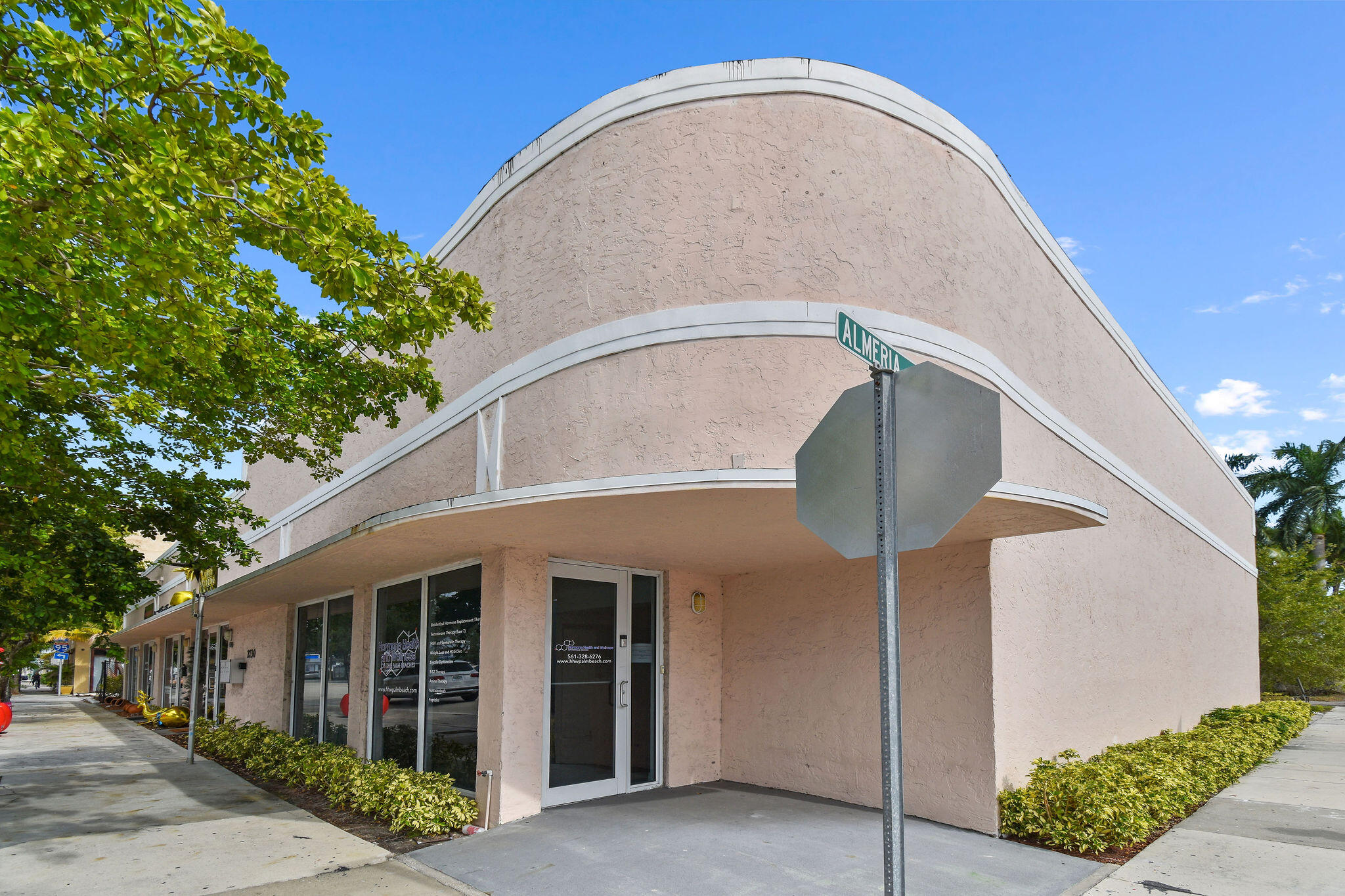 2730 S Dixie Highway