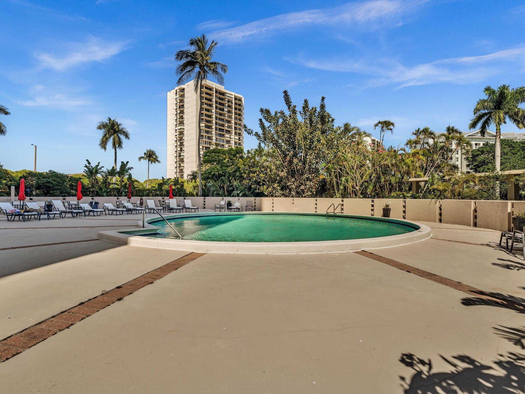 2425 Presidential Way 1101