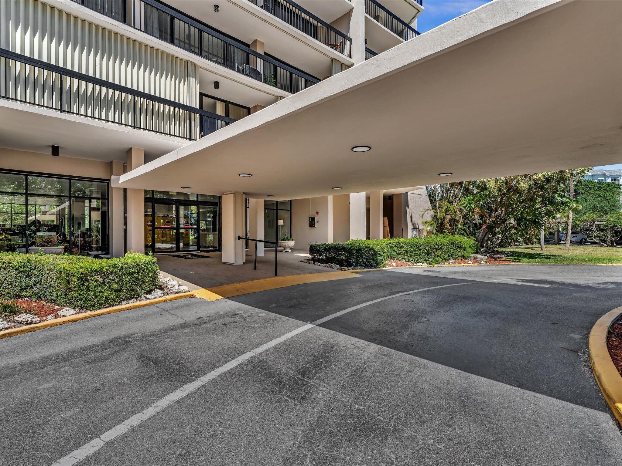 2425 Presidential Way 1101