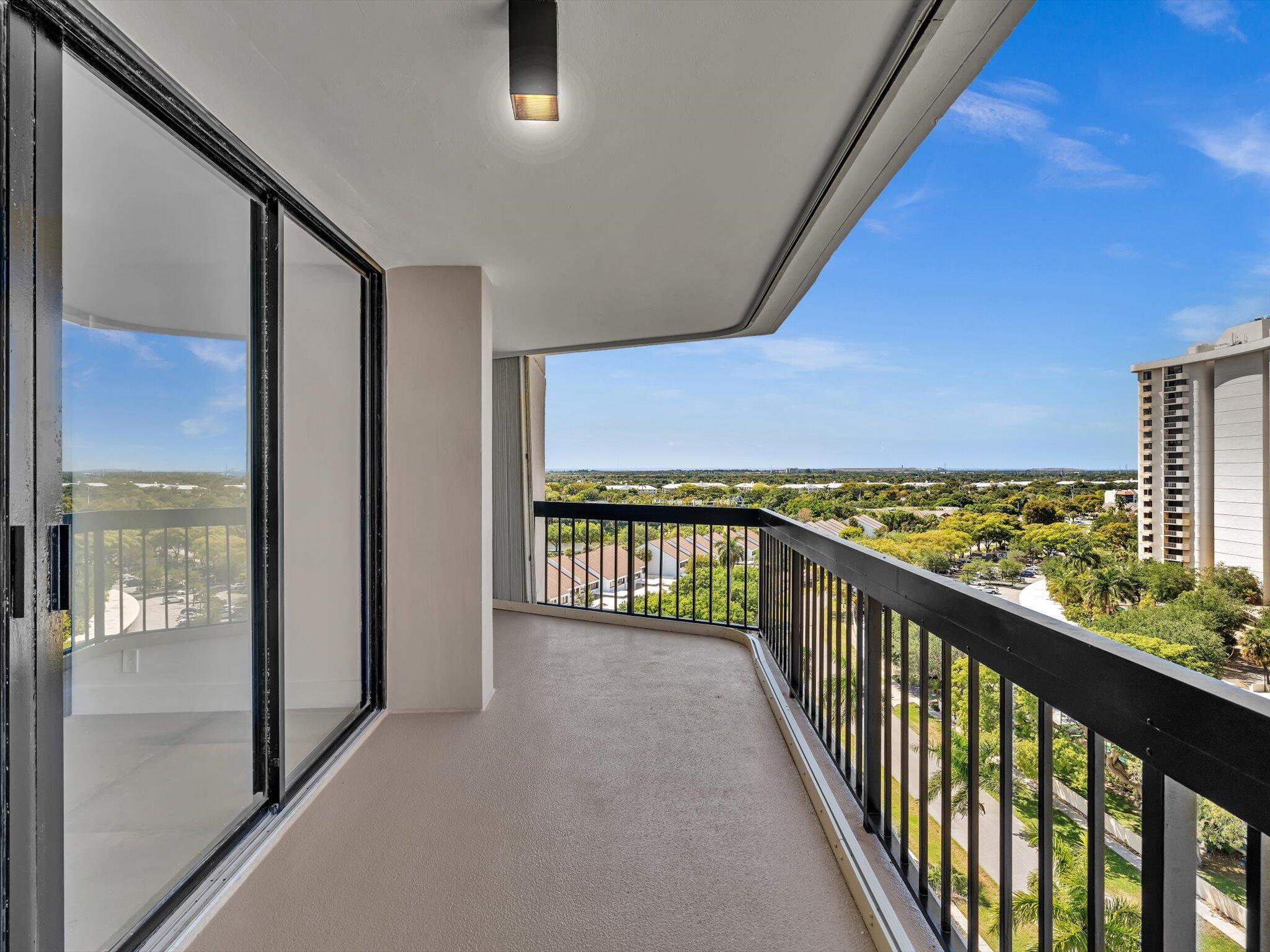 2425 Presidential Way 1101