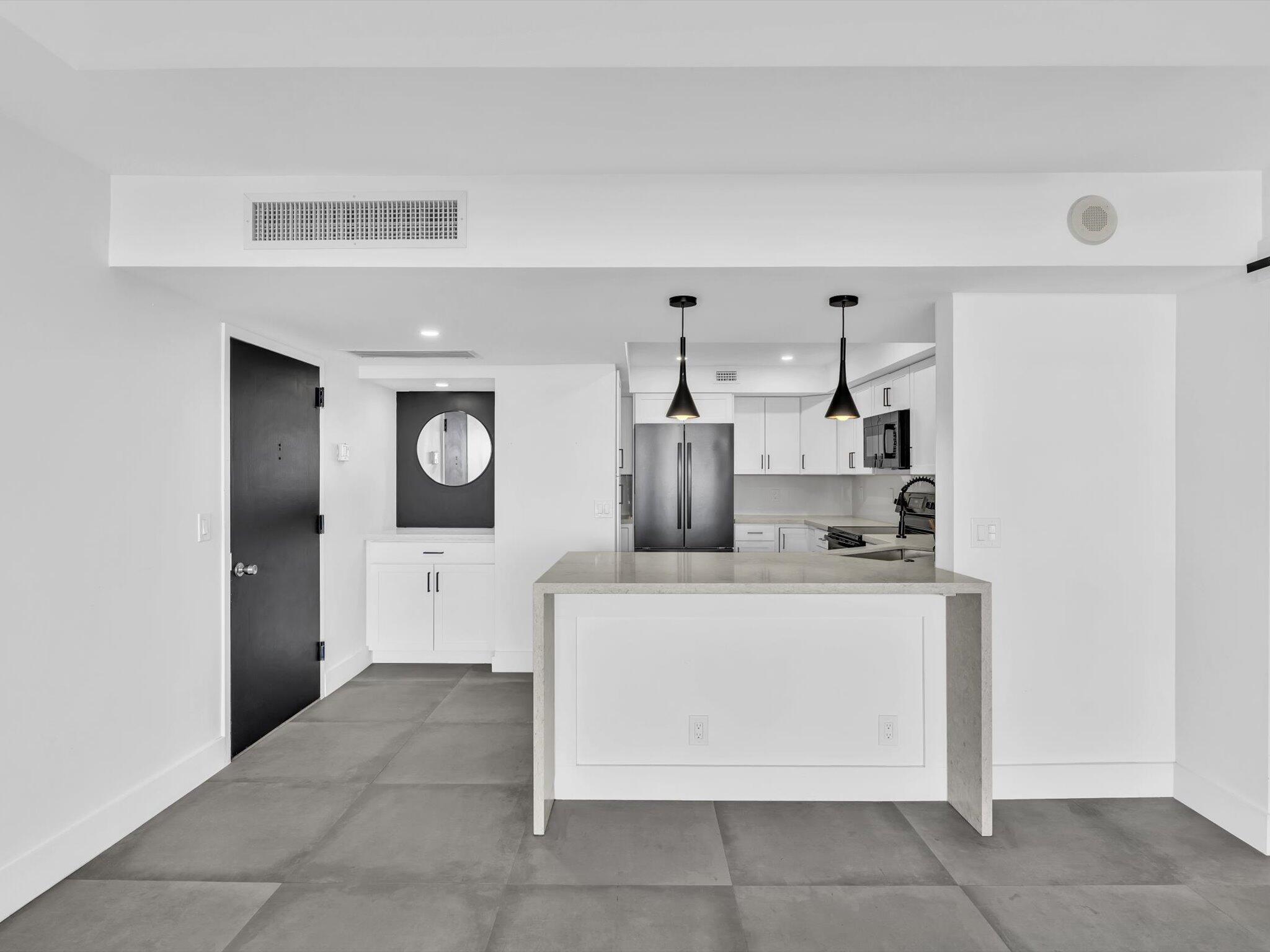 2425 Presidential Way 1101