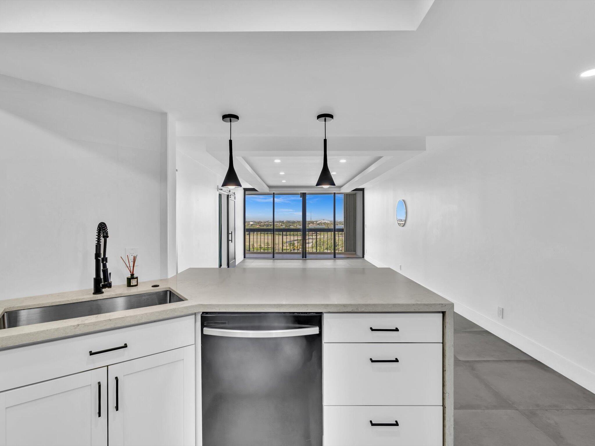 2425 Presidential Way 1101